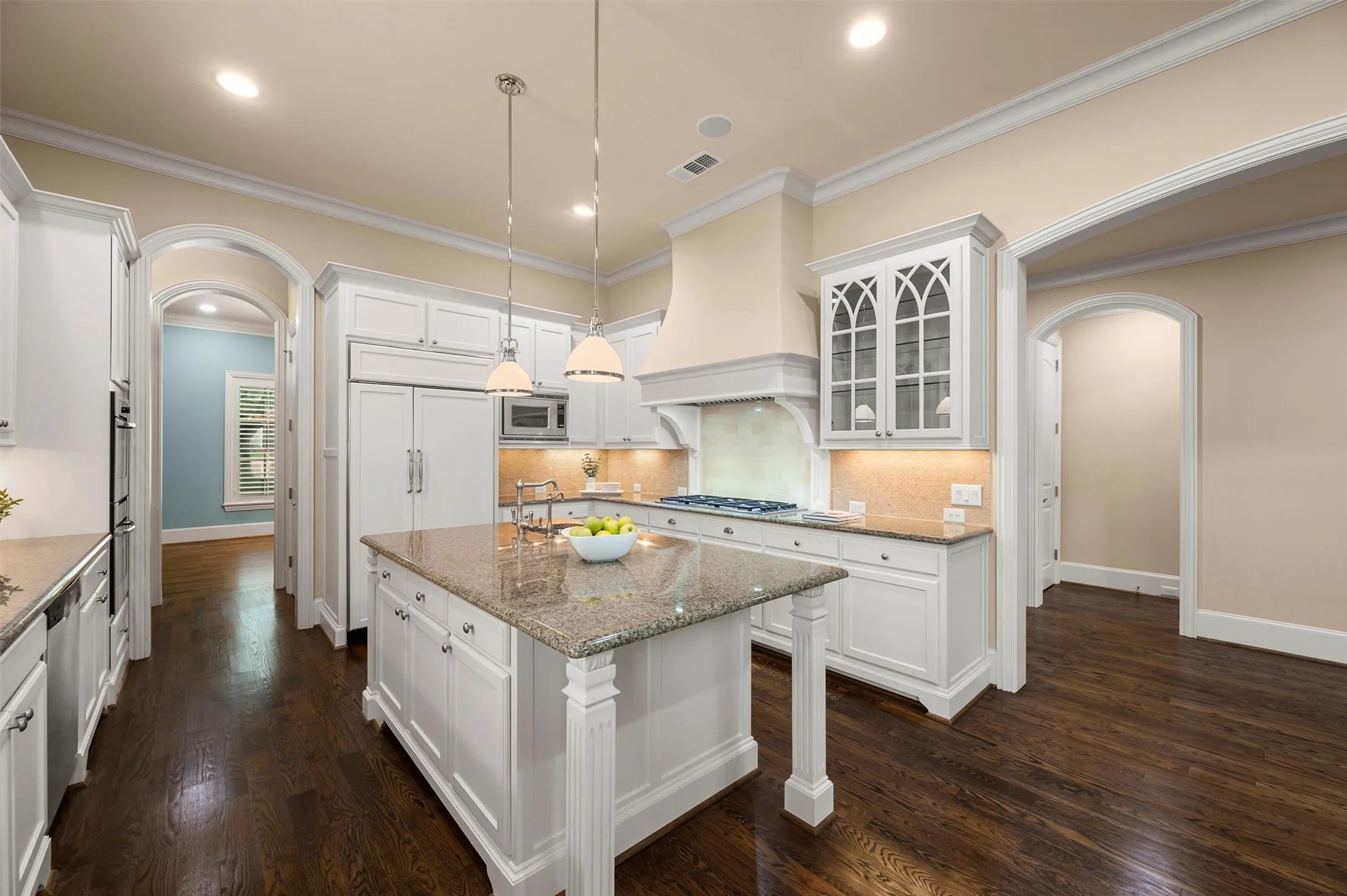 Single Family Residence For Sale in Dallas County , 2900 Westminster Avenue, University Park, Texas 75205, 4 Bedroom, 5 Bathroom, 2 Garage spaces, 4,011 Sqft, built in 2008, mls#21412781, Real Estate Agent in University Park, Homes For Sale in Dallas county, Homes For Sale in University Park, Realtor in University Park Texas, Real Estate Brokerage Independent Realty Texas, Luminita Cordes Realtor