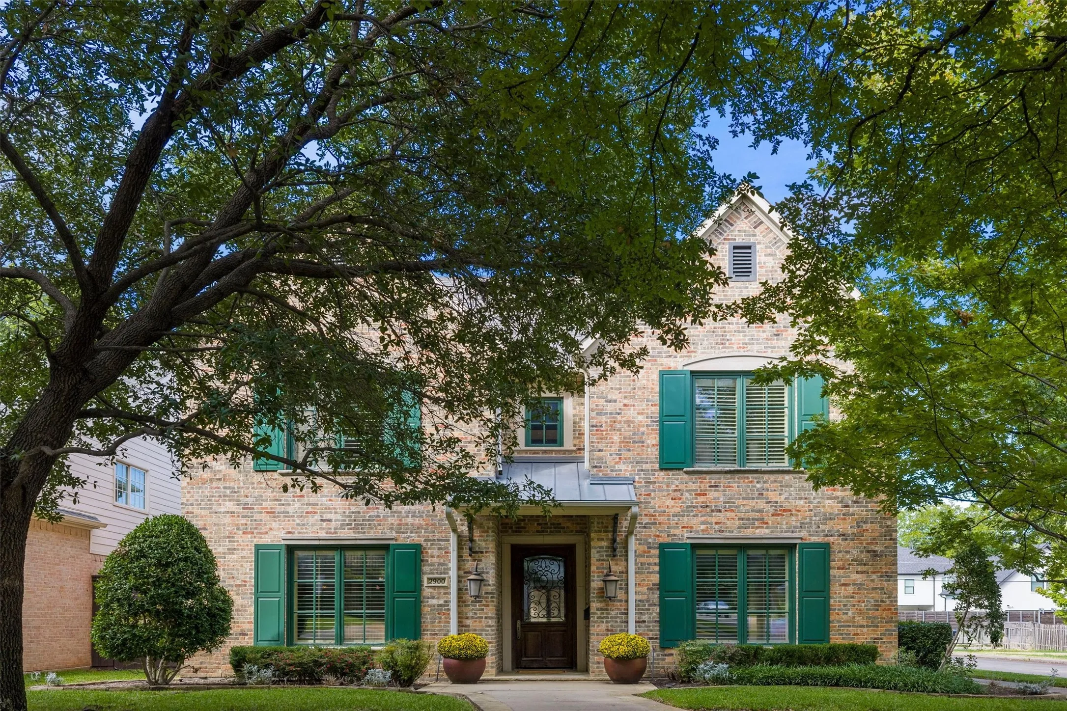 Single Family Residence For Sale