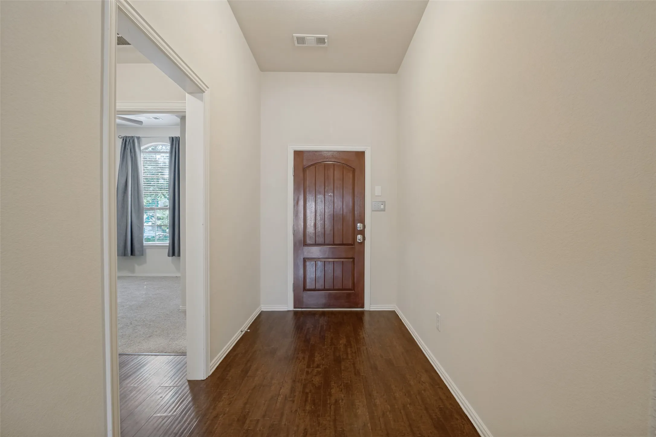 Single Family Residence For Sale in Kaufman County , 2018 Colorado Bend Drive, Forney, Texas 75126, 3 Bedroom, 2 Bathroom, 2 Garage spaces, 2,132 Sqft, built in 2009, mls#21413643, Real Estate Agent in Forney, Homes For Sale in Kaufman county, Homes For Sale in Forney, Realtor in Forney Texas, Real Estate Brokerage Independent Realty Texas, Luminita Cordes Realtor