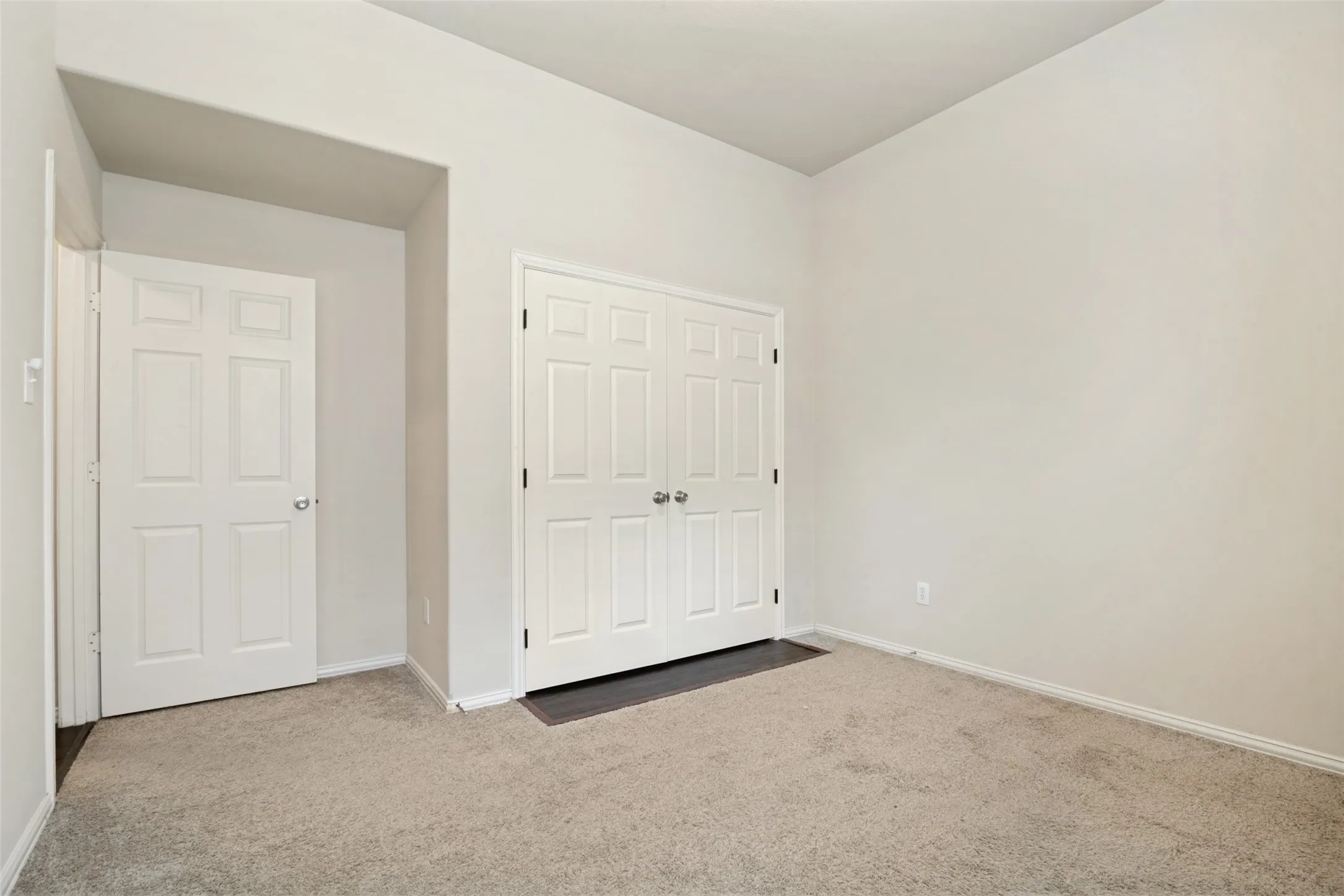Single Family Residence For Sale in Kaufman County , 2018 Colorado Bend Drive, Forney, Texas 75126, 3 Bedroom, 2 Bathroom, 2 Garage spaces, 2,132 Sqft, built in 2009, mls#21413643, Real Estate Agent in Forney, Homes For Sale in Kaufman county, Homes For Sale in Forney, Realtor in Forney Texas, Real Estate Brokerage Independent Realty Texas, Luminita Cordes Realtor