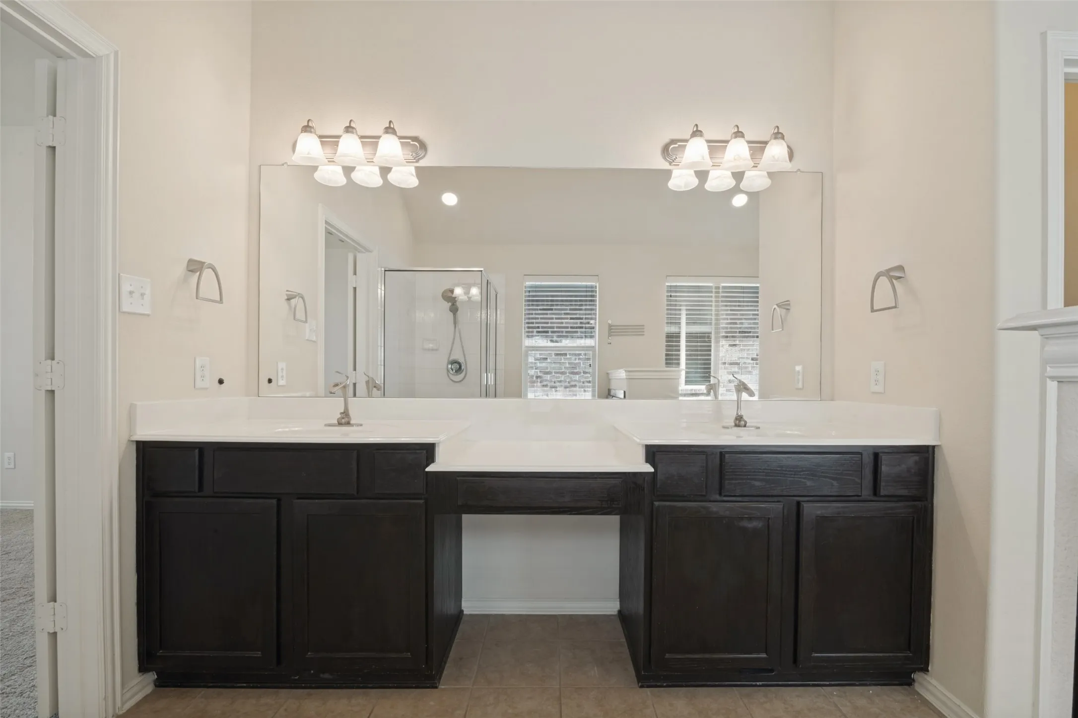 Single Family Residence For Sale in Kaufman County , 2018 Colorado Bend Drive, Forney, Texas 75126, 3 Bedroom, 2 Bathroom, 2 Garage spaces, 2,132 Sqft, built in 2009, mls#21413643, Real Estate Agent in Forney, Homes For Sale in Kaufman county, Homes For Sale in Forney, Realtor in Forney Texas, Real Estate Brokerage Independent Realty Texas, Luminita Cordes Realtor