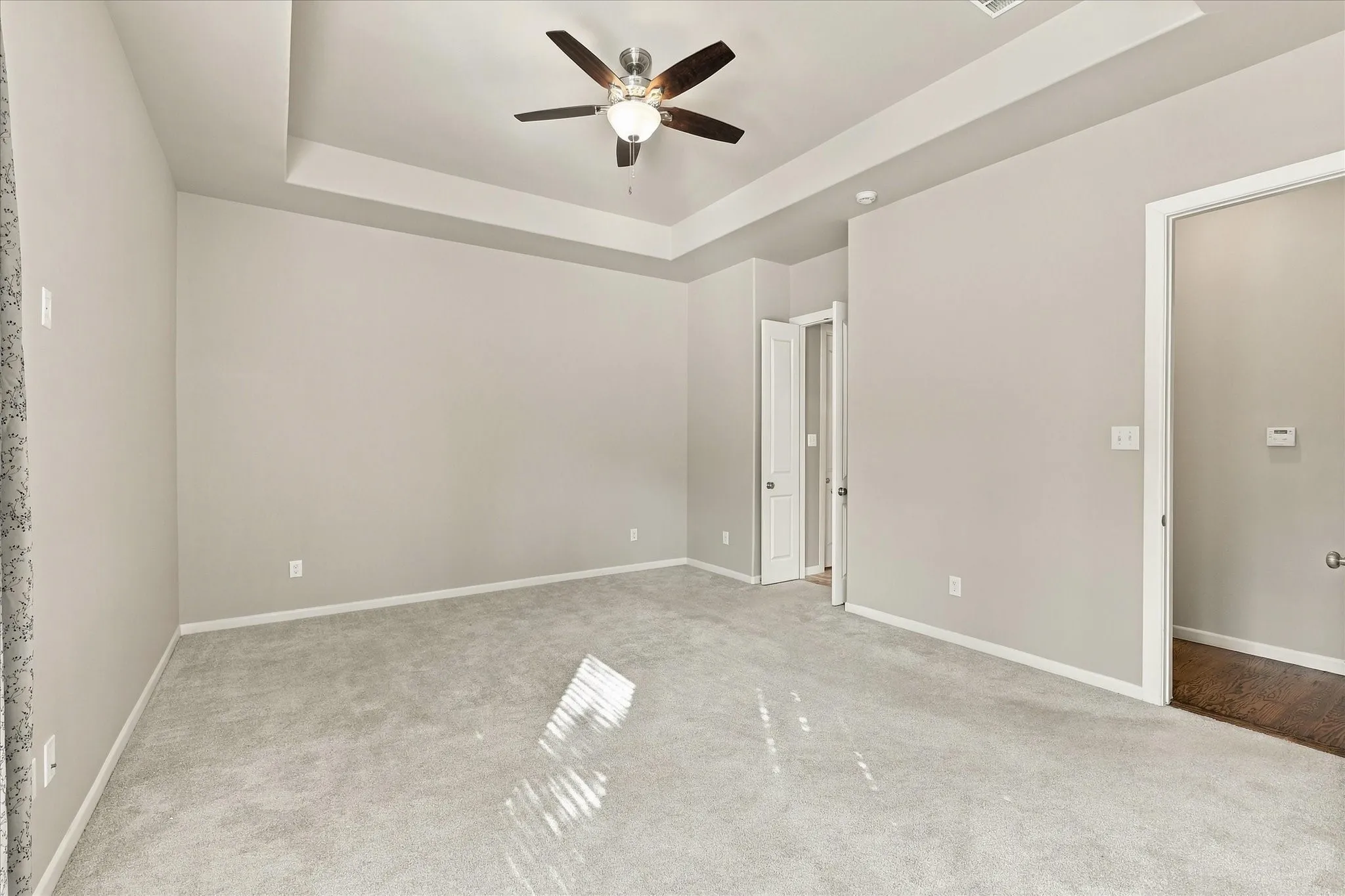 Single Family Residence For Sale in Denton County , 304 Thistle Ridge, Denton, Texas 76210, 3 Bedroom, 4 Bathroom, 2 Garage spaces, 3,188 Sqft, built in 2015, mls#21413205, Real Estate Agent in Denton, Homes For Sale in Denton county, Homes For Sale in Denton, Realtor in Denton Texas, Real Estate Brokerage Independent Realty Texas, Luminita Cordes Realtor