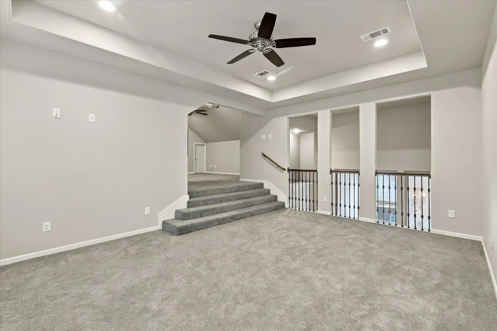 Single Family Residence For Sale in Denton County , 304 Thistle Ridge, Denton, Texas 76210, 3 Bedroom, 4 Bathroom, 2 Garage spaces, 3,188 Sqft, built in 2015, mls#21413205, Real Estate Agent in Denton, Homes For Sale in Denton county, Homes For Sale in Denton, Realtor in Denton Texas, Real Estate Brokerage Independent Realty Texas, Luminita Cordes Realtor