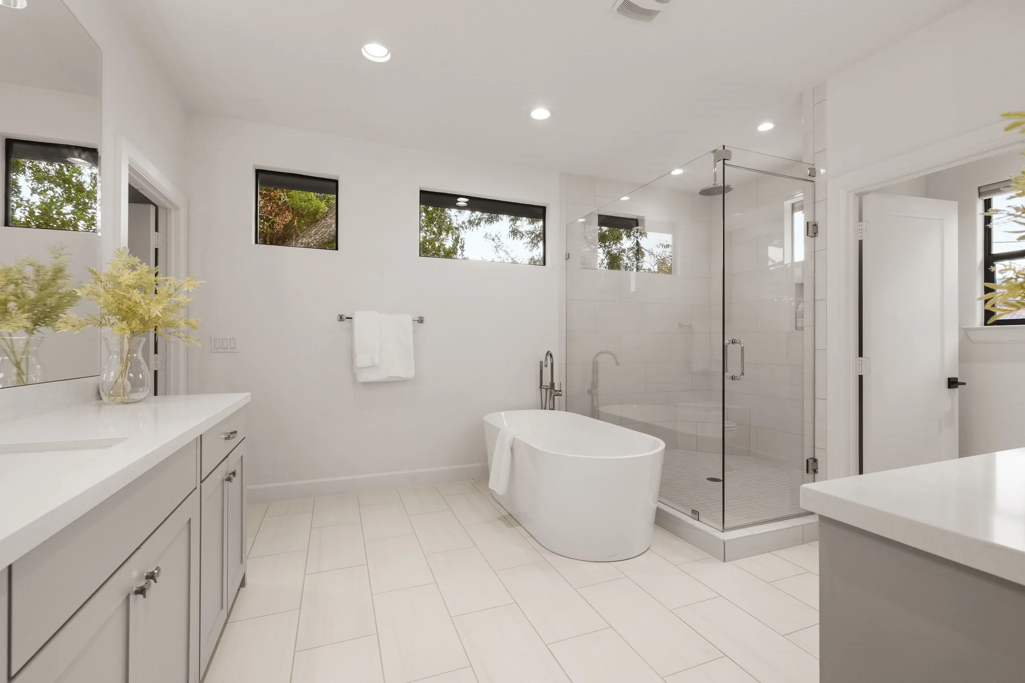 Single Family Residence For Sale in Dallas County , 4333 Emerson Avenue, University Park, Texas 75205, 4 Bedroom, 5 Bathroom, 2 Garage spaces, 3,427 Sqft, built in 2020, mls#21412650, Real Estate Agent in University Park, Homes For Sale in Dallas county, Homes For Sale in University Park, Realtor in University Park Texas, Real Estate Brokerage Independent Realty Texas, Luminita Cordes Realtor