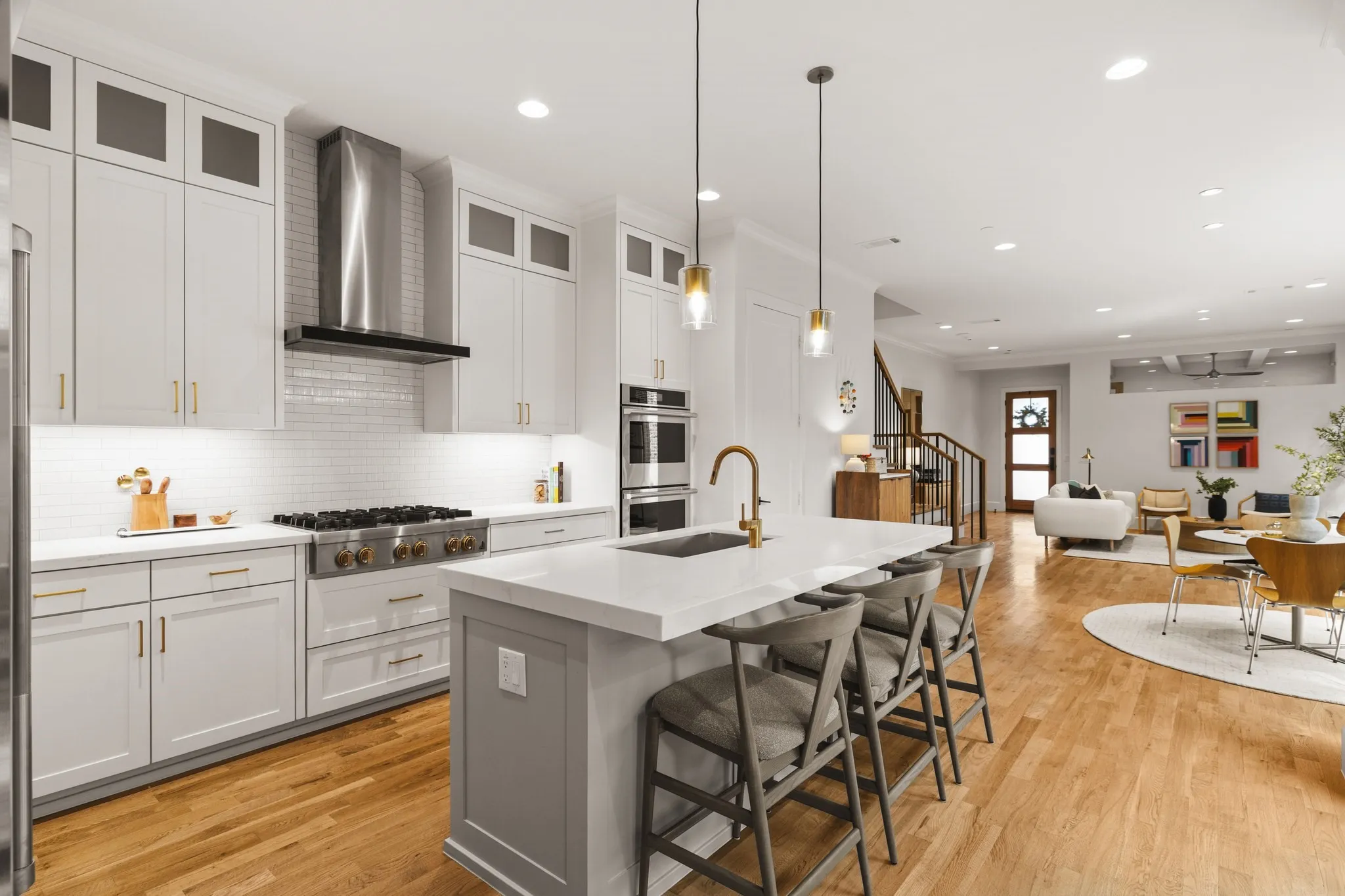 Single Family Residence For Sale in Dallas County , 4333 Emerson Avenue, University Park, Texas 75205, 4 Bedroom, 5 Bathroom, 2 Garage spaces, 3,427 Sqft, built in 2020, mls#21412650, Real Estate Agent in University Park, Homes For Sale in Dallas county, Homes For Sale in University Park, Realtor in University Park Texas, Real Estate Brokerage Independent Realty Texas, Luminita Cordes Realtor