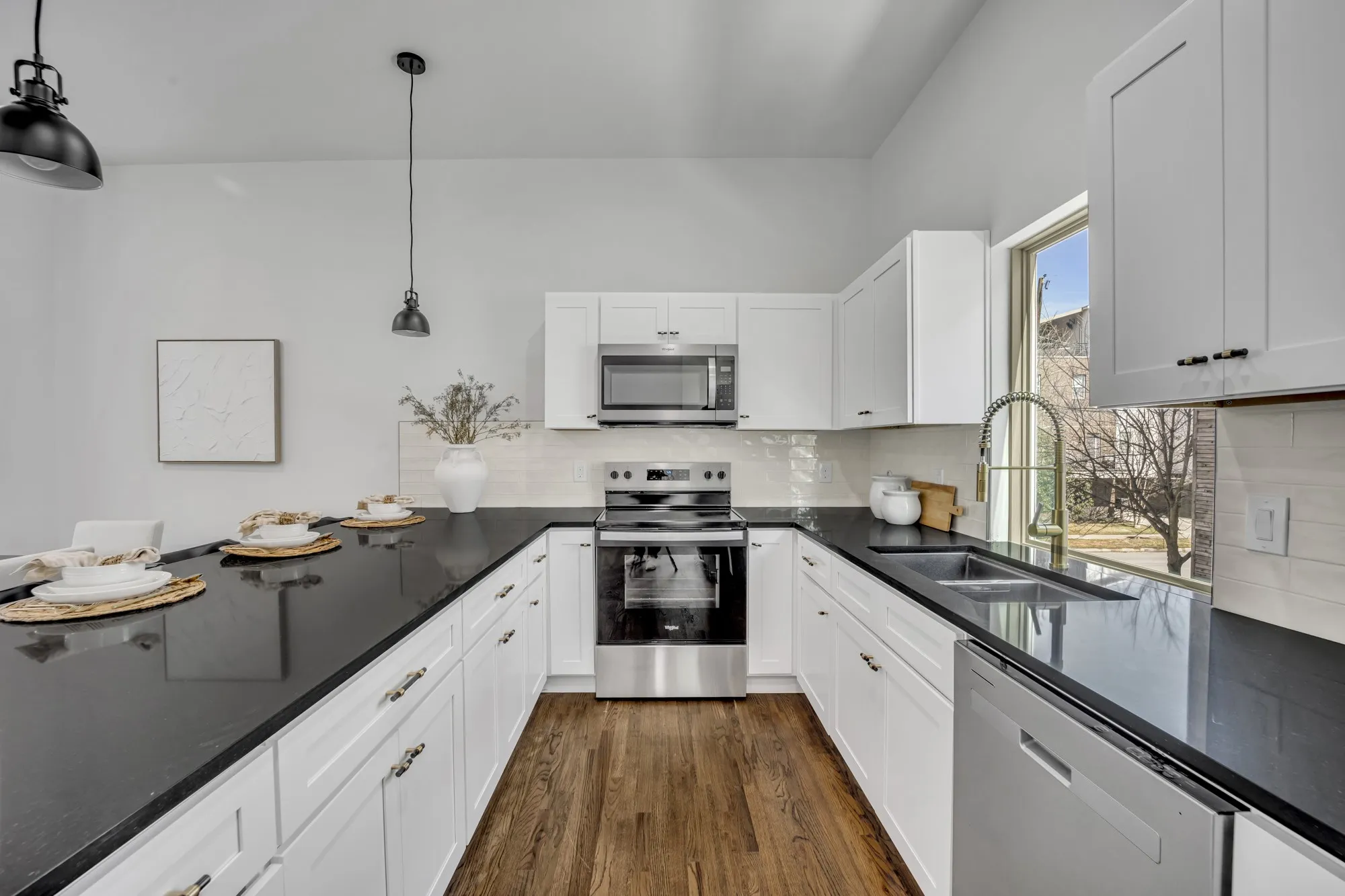 Condominium For Rent in Dallas County , 5806 Bryan Parkway 104, Dallas, Texas 75206, 2 Bedroom, 3 Bathroom, 2 Garage spaces, 1,500 Sqft, built in 2025, mls#21413784, Real Estate Agent in Dallas, Homes For Rent in Dallas county, Homes For Rent in Dallas, Realtor in Dallas Texas, Real Estate Brokerage Independent Realty Texas, Luminita Cordes Realtor