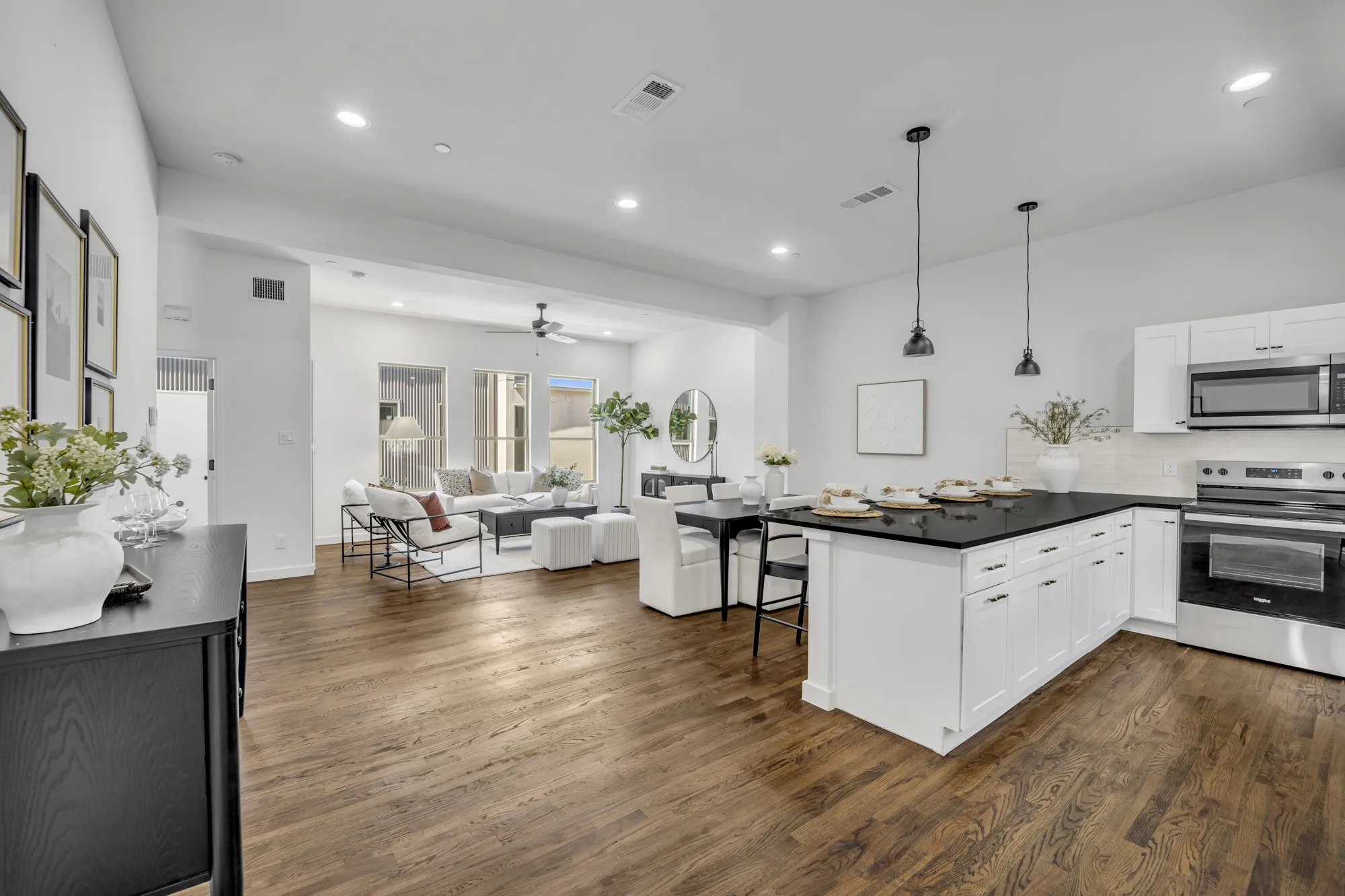 Condominium For Rent in Dallas County , 5806 Bryan Parkway 104, Dallas, Texas 75206, 2 Bedroom, 3 Bathroom, 2 Garage spaces, 1,500 Sqft, built in 2025, mls#21413784, Real Estate Agent in Dallas, Homes For Rent in Dallas county, Homes For Rent in Dallas, Realtor in Dallas Texas, Real Estate Brokerage Independent Realty Texas, Luminita Cordes Realtor