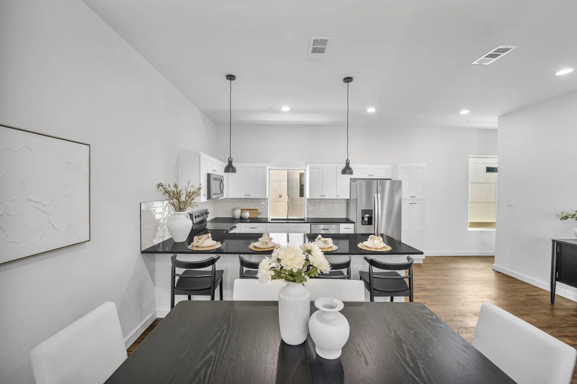 Condominium For Rent in Dallas County , 5806 Bryan Parkway 104, Dallas, Texas 75206, 2 Bedroom, 3 Bathroom, 2 Garage spaces, 1,500 Sqft, built in 2025, mls#21413784, Real Estate Agent in Dallas, Homes For Rent in Dallas county, Homes For Rent in Dallas, Realtor in Dallas Texas, Real Estate Brokerage Independent Realty Texas, Luminita Cordes Realtor