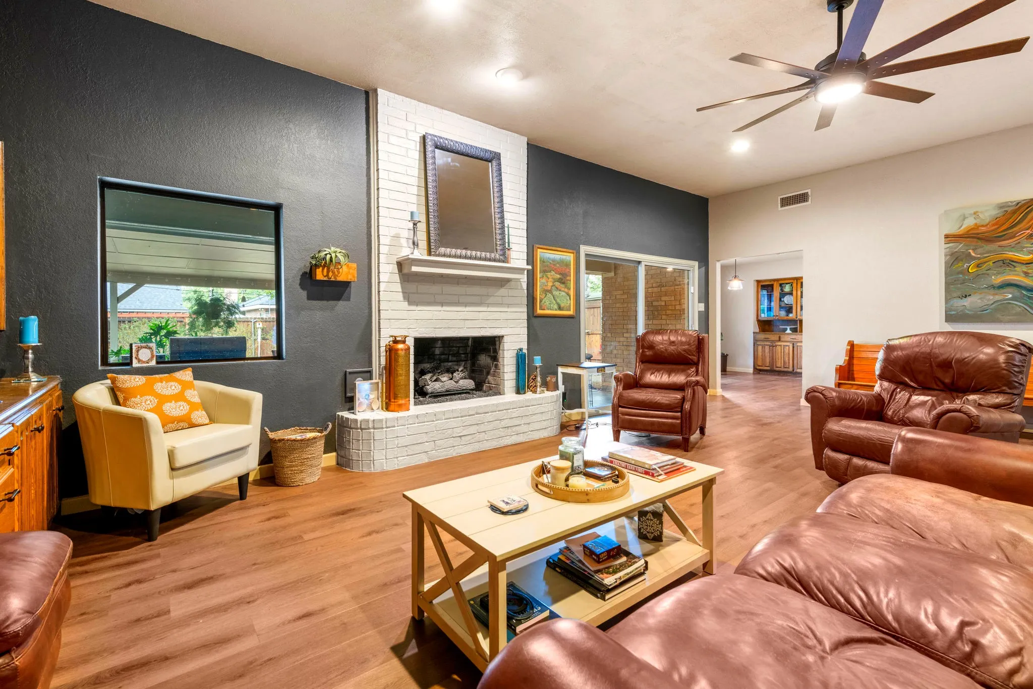 Single Family Residence For Sale in Taylor County , 2534 Meadow Lake Drive, Abilene, Texas 79606, 3 Bedroom, 2 Bathroom, 2 Garage spaces, 2,445 Sqft, built in 1981, mls#21413448, Real Estate Agent in Abilene, Homes For Sale in Taylor county, Homes For Sale in Abilene, Realtor in Abilene Texas, Real Estate Brokerage Independent Realty Texas, Luminita Cordes Realtor