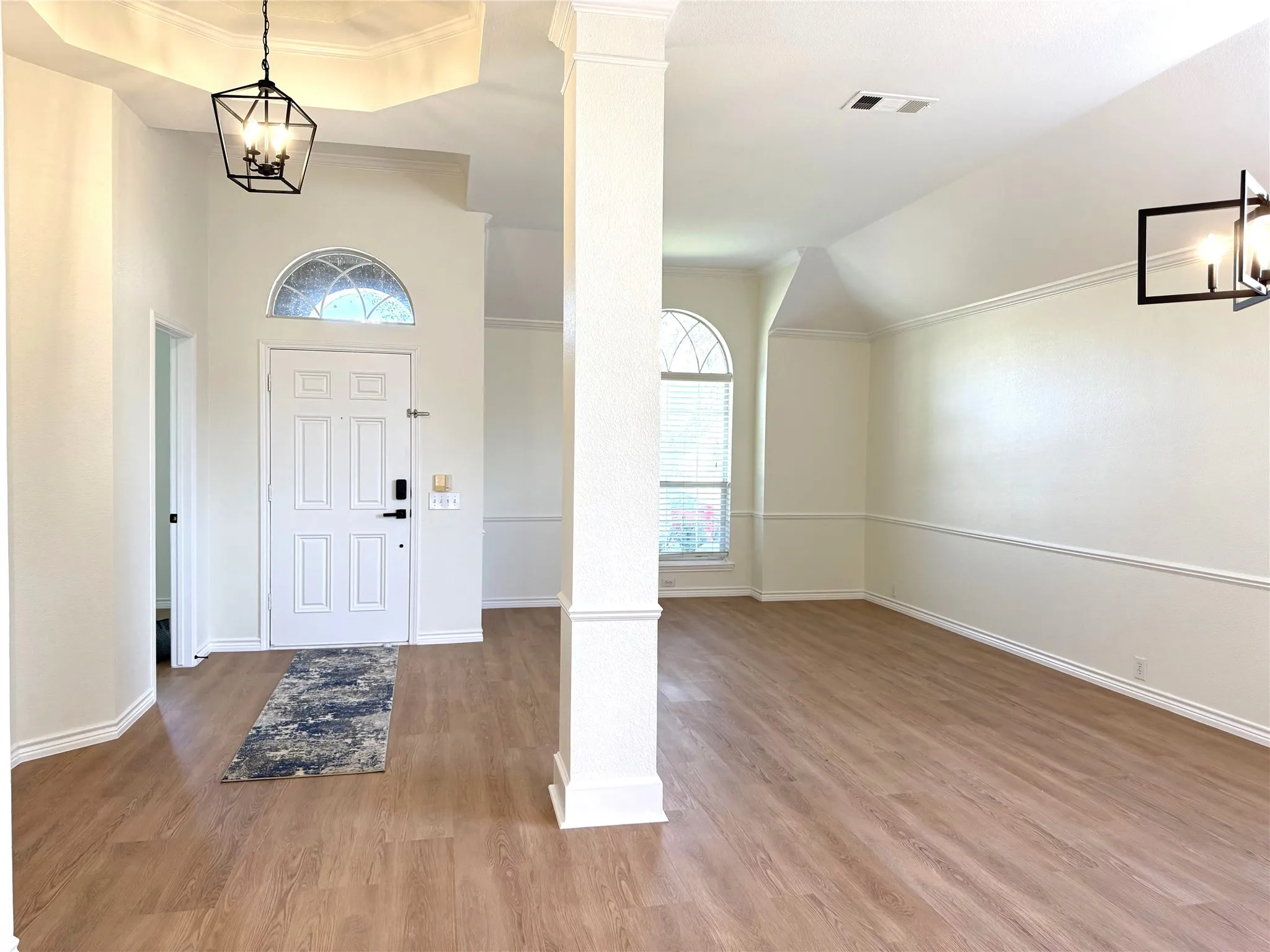 Single Family Residence For Sale in Collin County , 2508 Deer Horn Drive, Plano, Texas 75025, 4 Bedroom, 2 Bathroom, 2 Garage spaces, 2,070 Sqft, built in 1998, mls#21410225, Real Estate Agent in Plano, Homes For Sale in Collin county, Homes For Sale in Plano, Realtor in Plano Texas, Real Estate Brokerage Independent Realty Texas, Luminita Cordes Realtor
