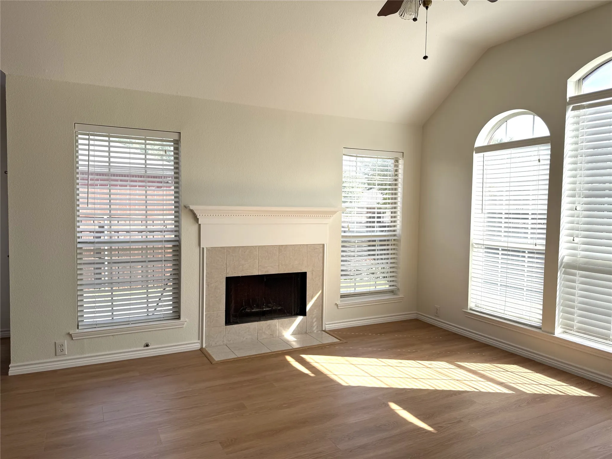 Single Family Residence For Sale in Collin County , 2508 Deer Horn Drive, Plano, Texas 75025, 4 Bedroom, 2 Bathroom, 2 Garage spaces, 2,070 Sqft, built in 1998, mls#21410225, Real Estate Agent in Plano, Homes For Sale in Collin county, Homes For Sale in Plano, Realtor in Plano Texas, Real Estate Brokerage Independent Realty Texas, Luminita Cordes Realtor