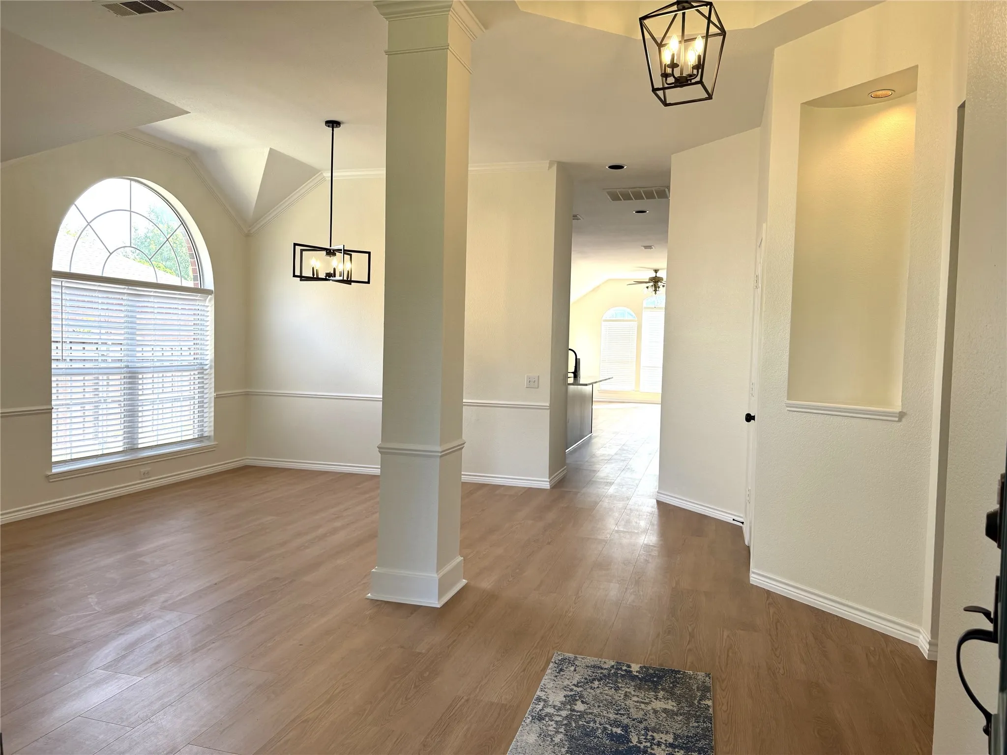 Single Family Residence For Sale in Collin County , 2508 Deer Horn Drive, Plano, Texas 75025, 4 Bedroom, 2 Bathroom, 2 Garage spaces, 2,070 Sqft, built in 1998, mls#21410225, Real Estate Agent in Plano, Homes For Sale in Collin county, Homes For Sale in Plano, Realtor in Plano Texas, Real Estate Brokerage Independent Realty Texas, Luminita Cordes Realtor
