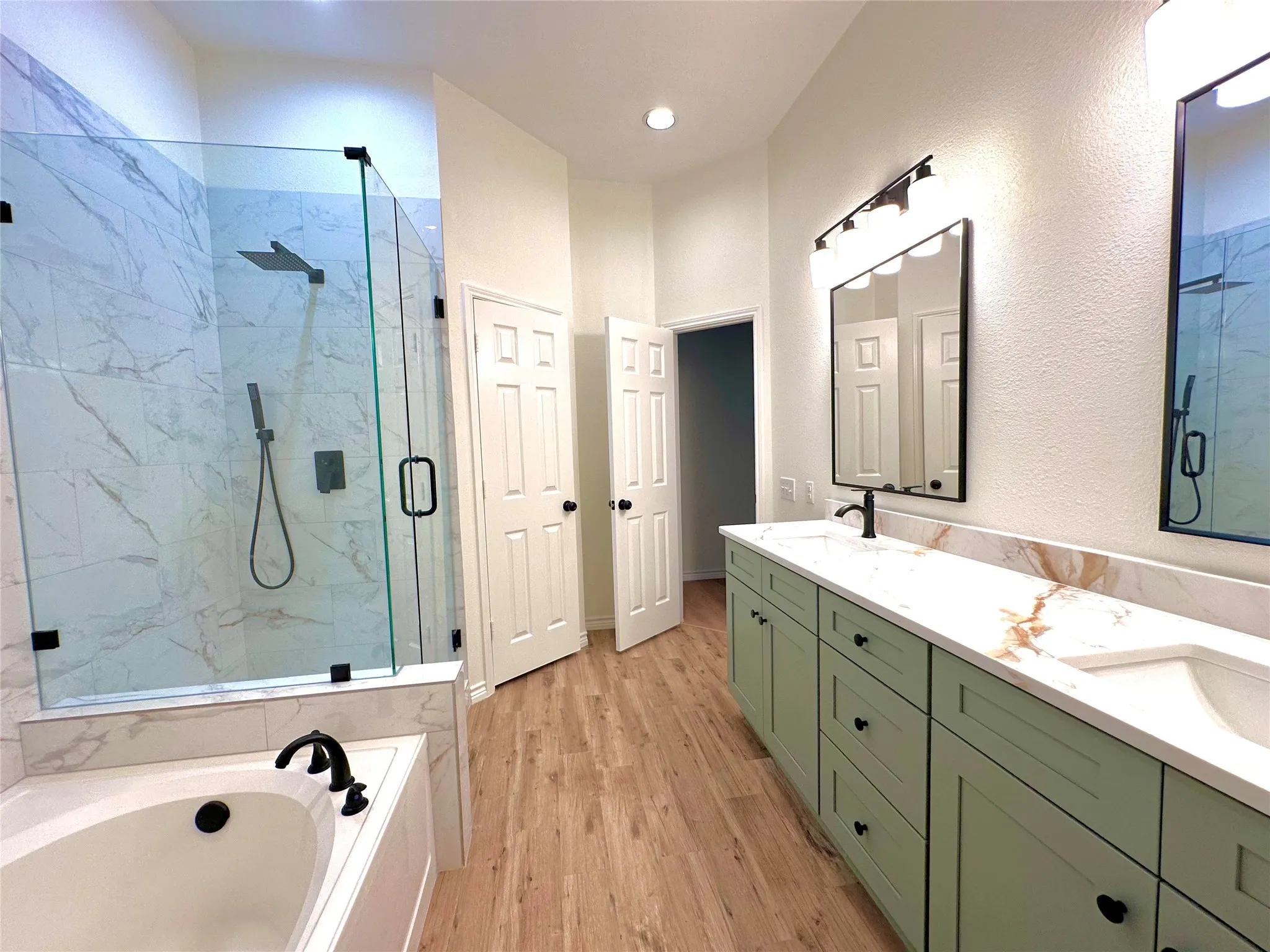 Single Family Residence For Sale in Collin County , 2508 Deer Horn Drive, Plano, Texas 75025, 4 Bedroom, 2 Bathroom, 2 Garage spaces, 2,070 Sqft, built in 1998, mls#21410225, Real Estate Agent in Plano, Homes For Sale in Collin county, Homes For Sale in Plano, Realtor in Plano Texas, Real Estate Brokerage Independent Realty Texas, Luminita Cordes Realtor