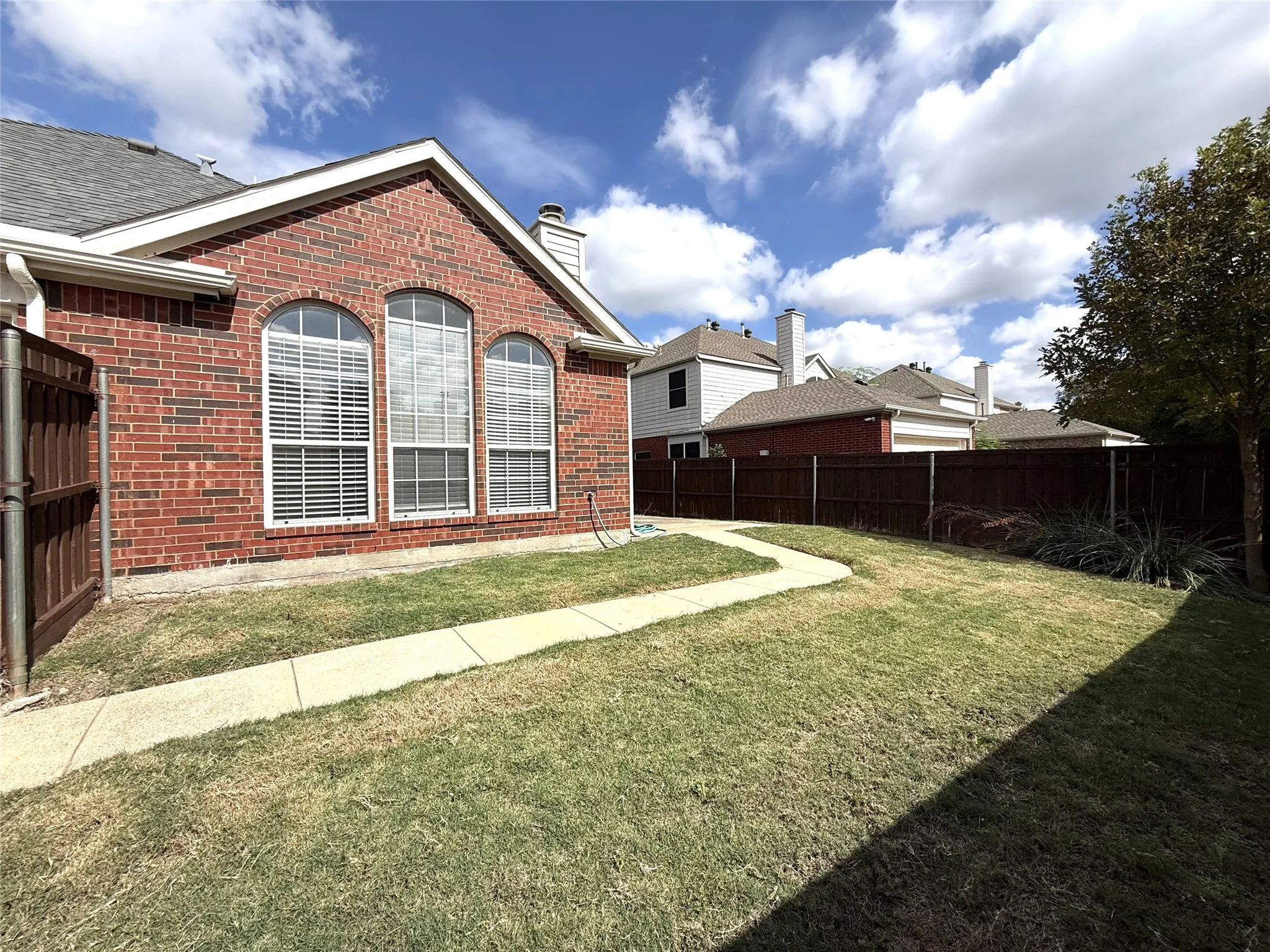 Single Family Residence For Sale in Collin County , 2508 Deer Horn Drive, Plano, Texas 75025, 4 Bedroom, 2 Bathroom, 2 Garage spaces, 2,070 Sqft, built in 1998, mls#21410225, Real Estate Agent in Plano, Homes For Sale in Collin county, Homes For Sale in Plano, Realtor in Plano Texas, Real Estate Brokerage Independent Realty Texas, Luminita Cordes Realtor
