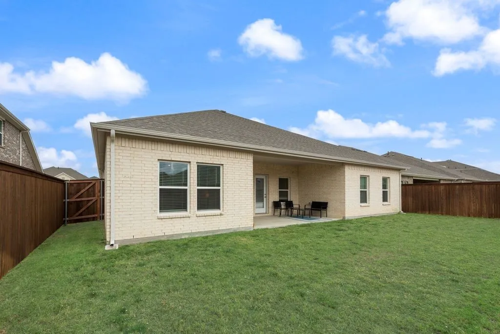 Single Family Residence For Sale in Kaufman County , 801 Vineyard Way, Forney, Texas 75126, 4 Bedroom, 3 Bathroom, 3 Garage spaces, 2,515 Sqft, built in 2024, mls#21409564, Real Estate Agent in Forney, Homes For Sale in Kaufman county, Homes For Sale in Forney, Realtor in Forney Texas, Real Estate Brokerage Independent Realty Texas, Luminita Cordes Realtor