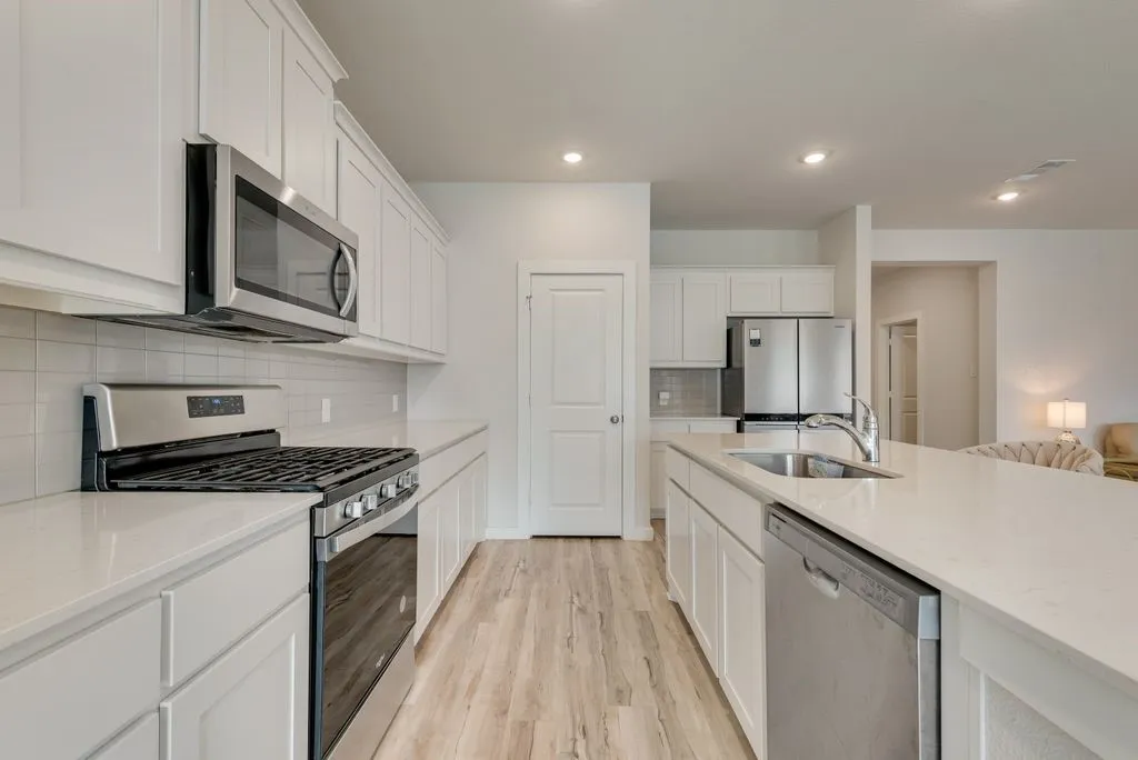 Single Family Residence For Sale in Kaufman County , 801 Vineyard Way, Forney, Texas 75126, 4 Bedroom, 3 Bathroom, 3 Garage spaces, 2,515 Sqft, built in 2024, mls#21409564, Real Estate Agent in Forney, Homes For Sale in Kaufman county, Homes For Sale in Forney, Realtor in Forney Texas, Real Estate Brokerage Independent Realty Texas, Luminita Cordes Realtor