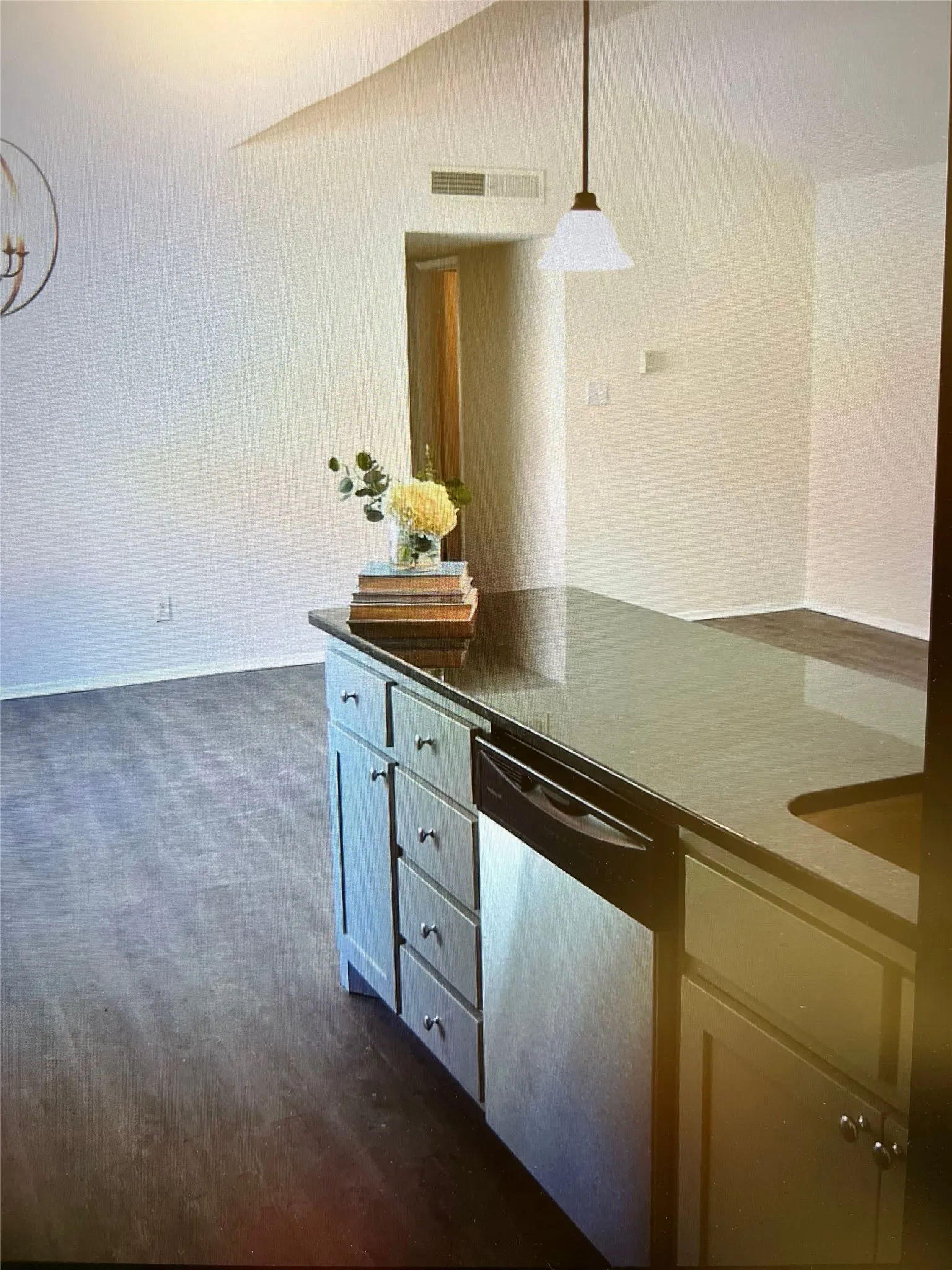 Single Family Residence For Rent in Denton County , 1737 Circle Creek Drive, Lewisville, Texas 75067, 3 Bedroom, 4 Bathroom, 2 Garage spaces, 1,707 Sqft, built in 1992, mls#21411305, Real Estate Agent in Lewisville, Homes For Rent in Denton county, Homes For Rent in Lewisville, Realtor in Lewisville Texas, Real Estate Brokerage Independent Realty Texas, Luminita Cordes Realtor