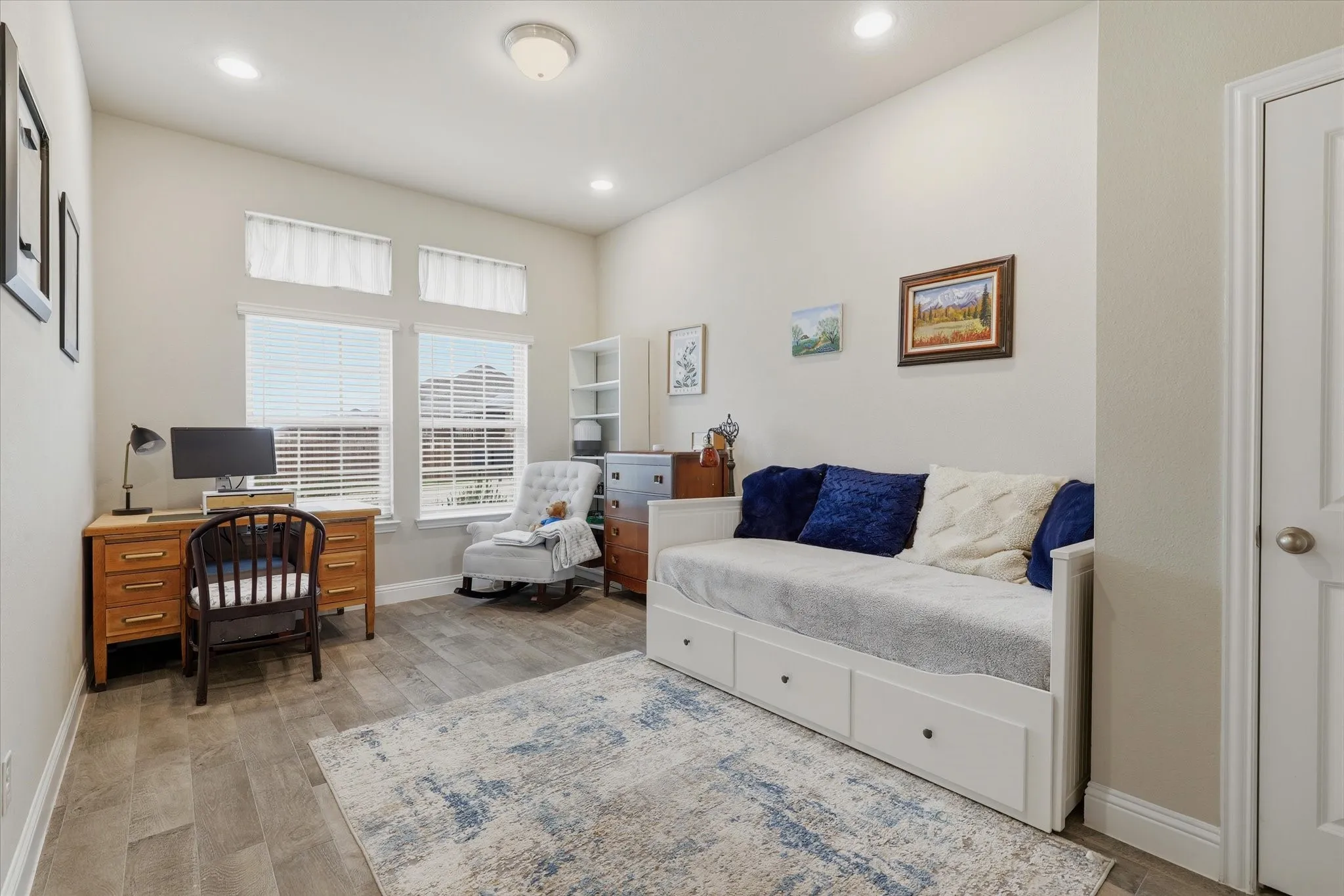 Bedroom/ Study with closet and plenty of natural light.