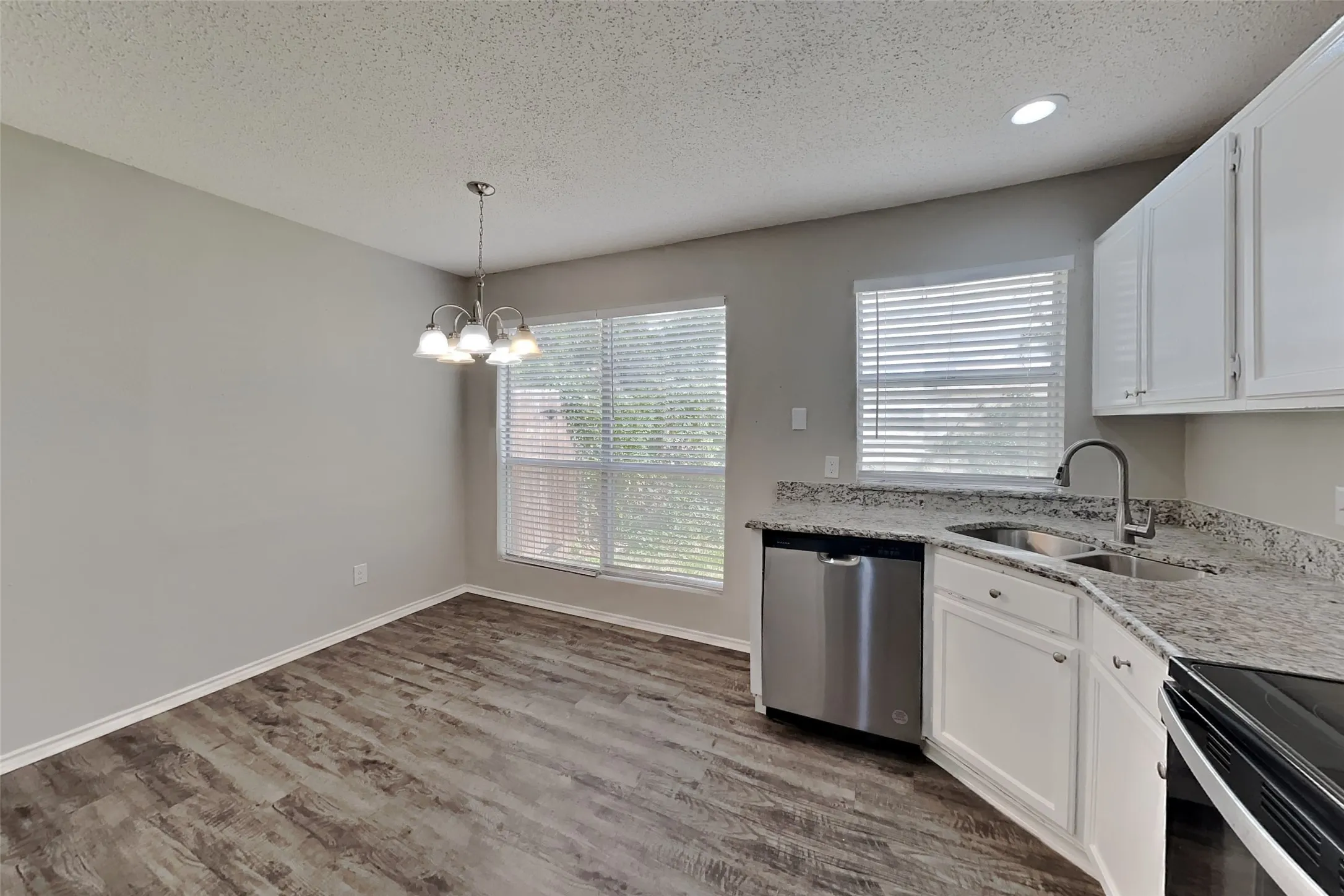 Single Family Residence For Rent in Tarrant County , 3813 Huckleberry Drive, Fort Worth, Texas 76137, 3 Bedroom, 2 Bathroom, 2 Garage spaces, 1,380 Sqft, built in 1987, mls#21413822, Real Estate Agent in Fort Worth, Homes For Rent in Tarrant county, Homes For Rent in Fort Worth, Realtor in Fort Worth Texas, Real Estate Brokerage Independent Realty Texas, Luminita Cordes Realtor
