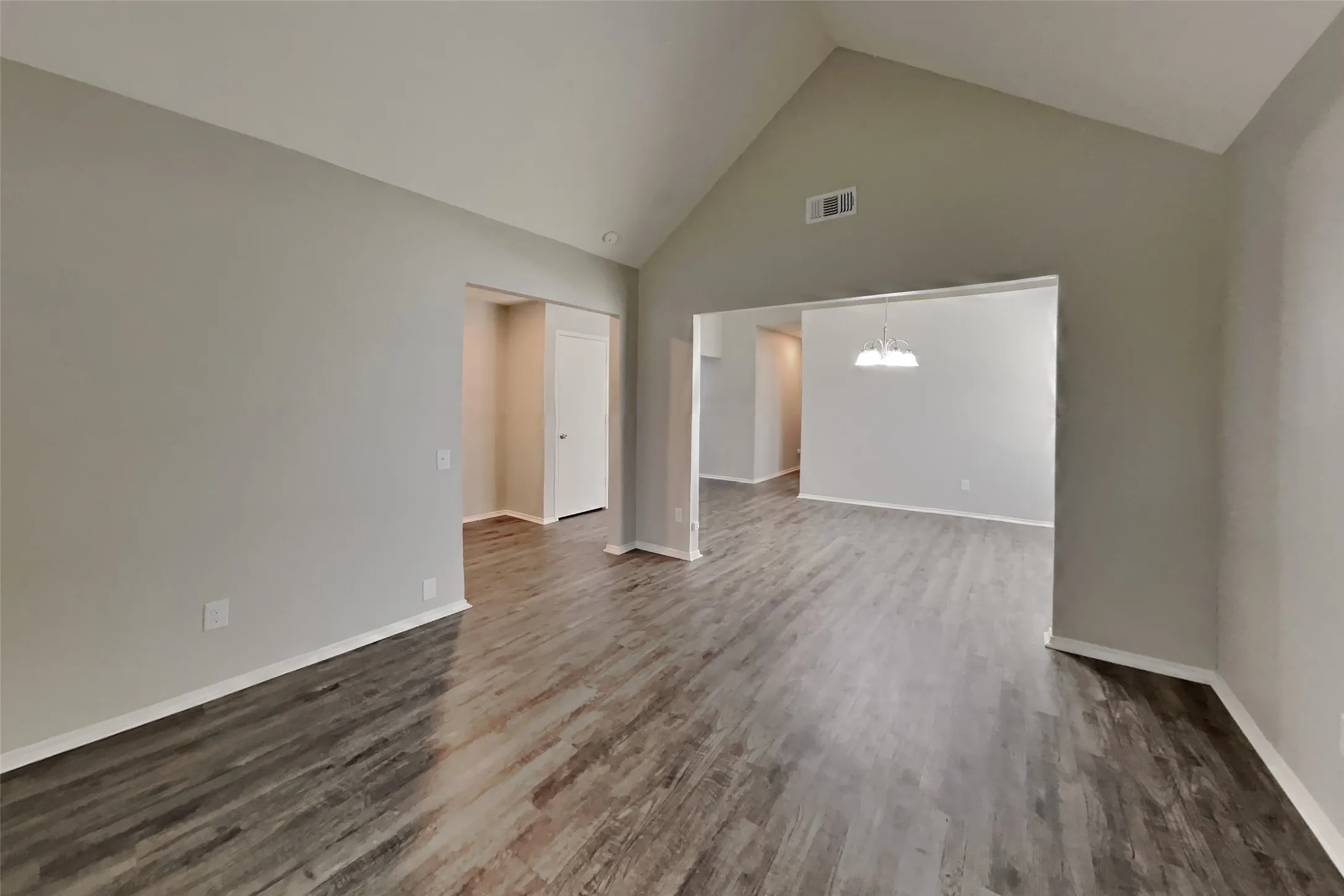 Single Family Residence For Rent in Tarrant County , 3813 Huckleberry Drive, Fort Worth, Texas 76137, 3 Bedroom, 2 Bathroom, 2 Garage spaces, 1,380 Sqft, built in 1987, mls#21413822, Real Estate Agent in Fort Worth, Homes For Rent in Tarrant county, Homes For Rent in Fort Worth, Realtor in Fort Worth Texas, Real Estate Brokerage Independent Realty Texas, Luminita Cordes Realtor