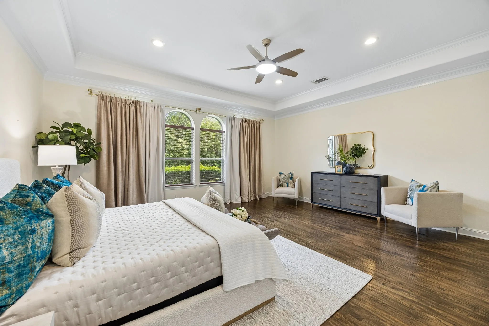 Single Family Residence For Sale in Tarrant County , 305 Corral Court, Southlake, Texas 76092, 5 Bedroom, 5 Bathroom, 4 Garage spaces, 6,033 Sqft, built in 2008, mls#21413777, Real Estate Agent in Southlake, Homes For Sale in Tarrant county, Homes For Sale in Southlake, Realtor in Southlake Texas, Real Estate Brokerage Independent Realty Texas, Luminita Cordes Realtor