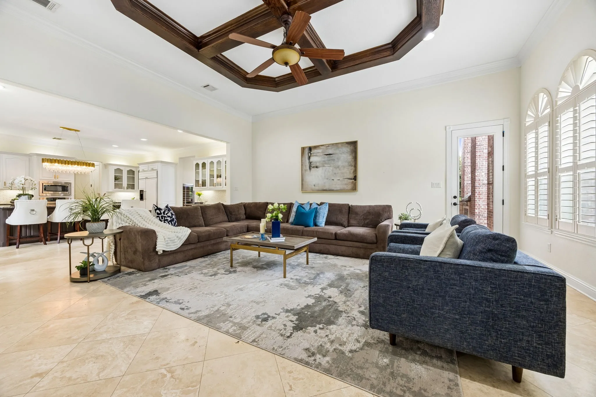 Single Family Residence For Sale in Tarrant County , 305 Corral Court, Southlake, Texas 76092, 5 Bedroom, 5 Bathroom, 4 Garage spaces, 6,033 Sqft, built in 2008, mls#21413777, Real Estate Agent in Southlake, Homes For Sale in Tarrant county, Homes For Sale in Southlake, Realtor in Southlake Texas, Real Estate Brokerage Independent Realty Texas, Luminita Cordes Realtor
