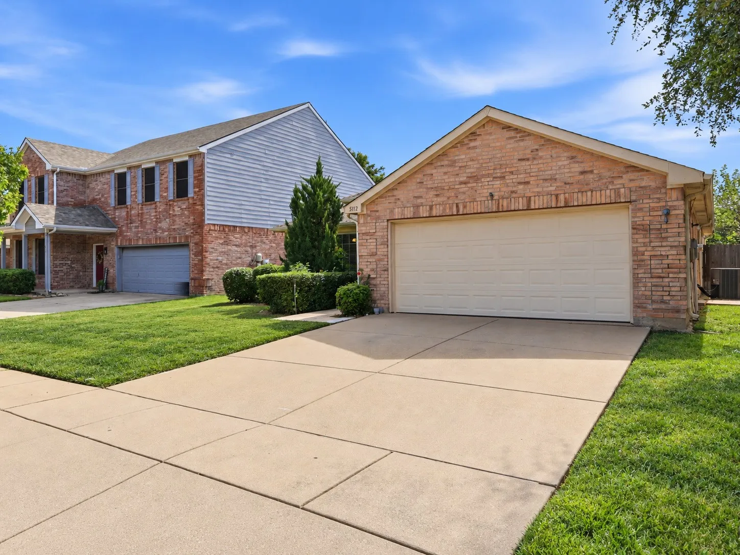 Single Family Residence For Sale in Tarrant County , 5112 Senator Drive, Fort Worth, Texas 76244, 3 Bedroom, 2 Bathroom, 2 Garage spaces, 1,912 Sqft, built in 2004, mls#21413840, Real Estate Agent in Fort Worth, Homes For Sale in Tarrant county, Homes For Sale in Fort Worth, Realtor in Fort Worth Texas, Real Estate Brokerage Independent Realty Texas, Luminita Cordes Realtor