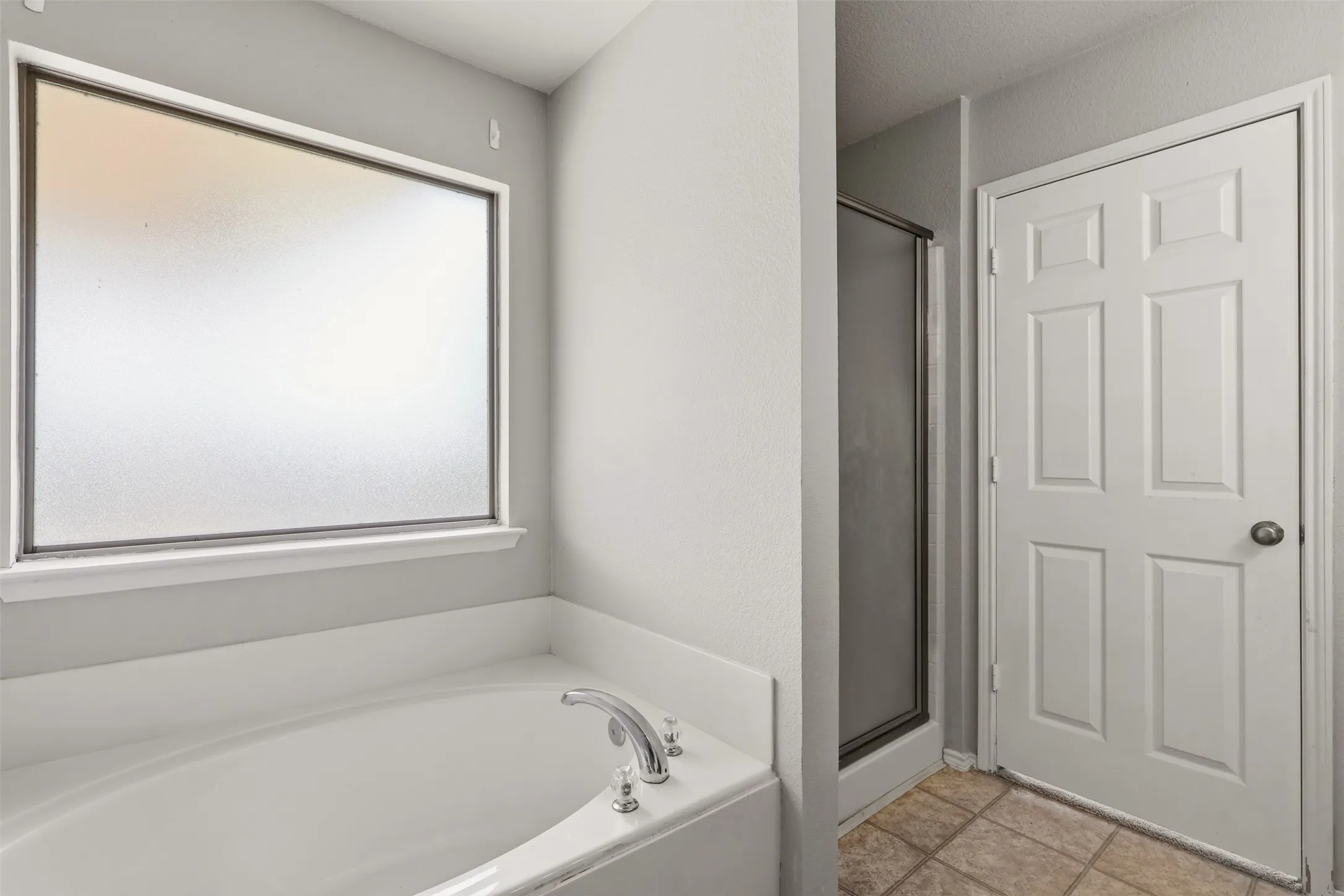 Single Family Residence For Sale in Tarrant County , 5112 Senator Drive, Fort Worth, Texas 76244, 3 Bedroom, 2 Bathroom, 2 Garage spaces, 1,912 Sqft, built in 2004, mls#21413840, Real Estate Agent in Fort Worth, Homes For Sale in Tarrant county, Homes For Sale in Fort Worth, Realtor in Fort Worth Texas, Real Estate Brokerage Independent Realty Texas, Luminita Cordes Realtor