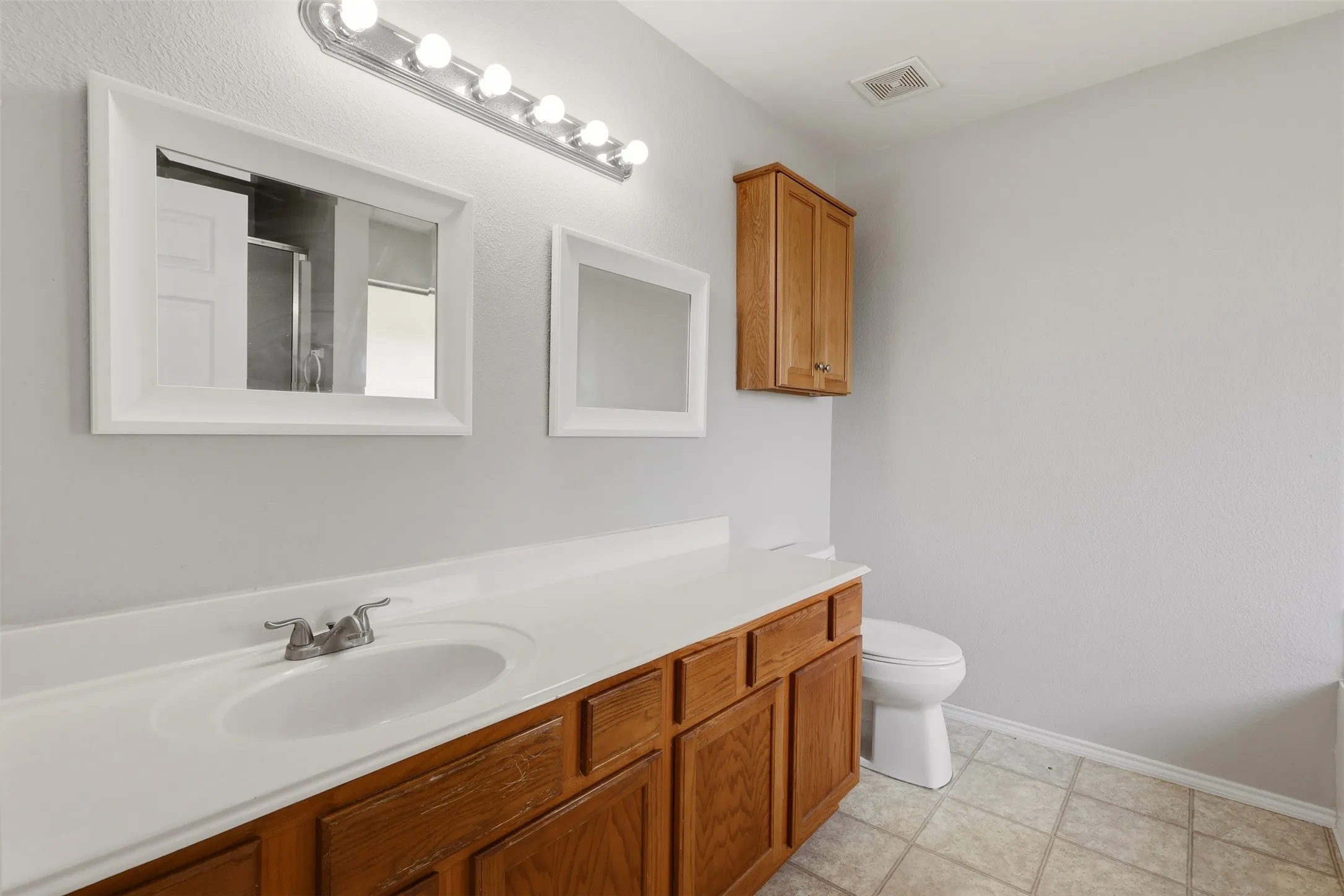 Single Family Residence For Sale in Tarrant County , 5112 Senator Drive, Fort Worth, Texas 76244, 3 Bedroom, 2 Bathroom, 2 Garage spaces, 1,912 Sqft, built in 2004, mls#21413840, Real Estate Agent in Fort Worth, Homes For Sale in Tarrant county, Homes For Sale in Fort Worth, Realtor in Fort Worth Texas, Real Estate Brokerage Independent Realty Texas, Luminita Cordes Realtor