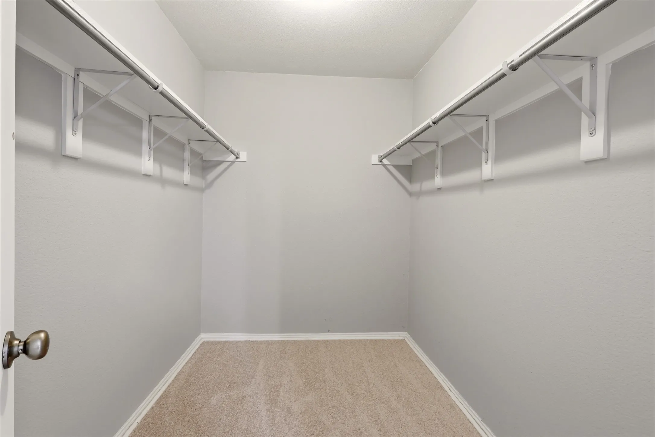 Single Family Residence For Sale in Tarrant County , 5112 Senator Drive, Fort Worth, Texas 76244, 3 Bedroom, 2 Bathroom, 2 Garage spaces, 1,912 Sqft, built in 2004, mls#21413840, Real Estate Agent in Fort Worth, Homes For Sale in Tarrant county, Homes For Sale in Fort Worth, Realtor in Fort Worth Texas, Real Estate Brokerage Independent Realty Texas, Luminita Cordes Realtor