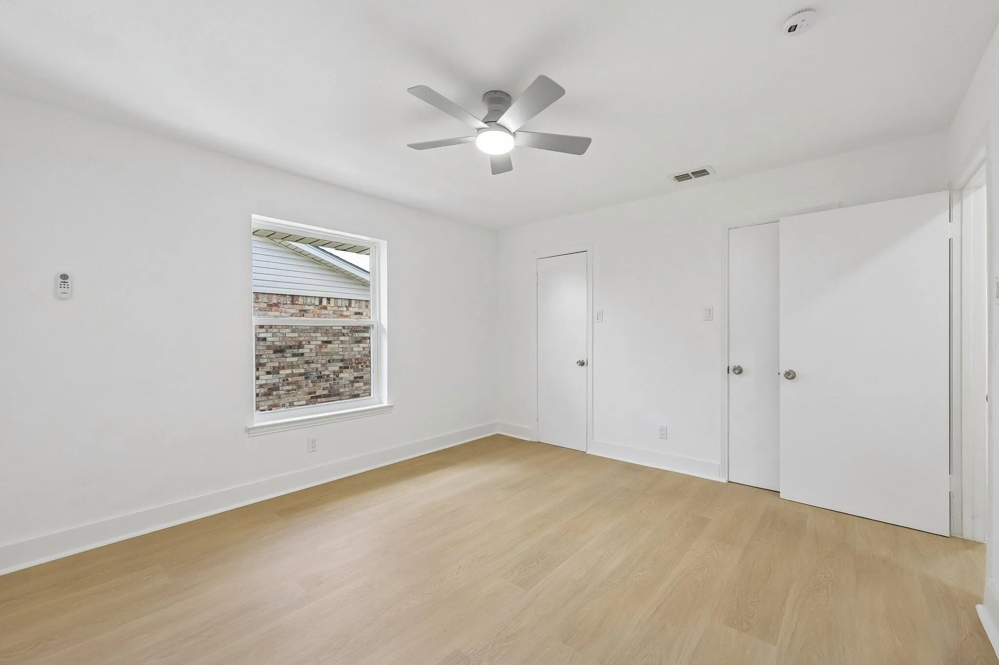 Condominium For Sale in Dallas County , 5050 Matilda Street 225, Dallas, Texas 75206, 2 Bedroom, 2 Bathroom, Garage spaces, 1,055 Sqft, built in 1968, mls#21413842, Real Estate Agent in Dallas, Homes For Sale in Dallas county, Homes For Sale in Dallas, Realtor in Dallas Texas, Real Estate Brokerage Independent Realty Texas, Luminita Cordes Realtor