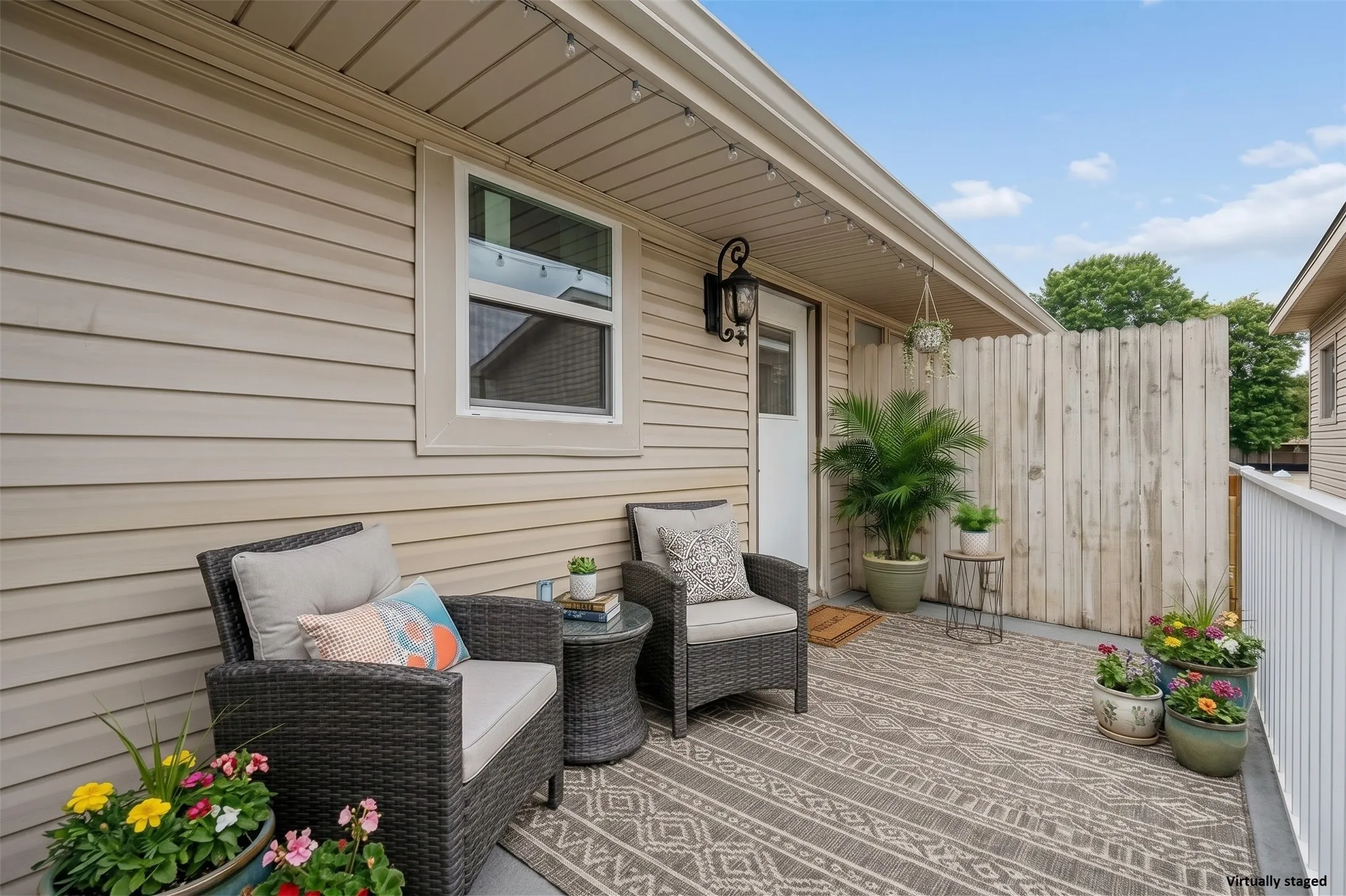 Condominium For Sale in Dallas County , 5050 Matilda Street 225, Dallas, Texas 75206, 2 Bedroom, 2 Bathroom, Garage spaces, 1,055 Sqft, built in 1968, mls#21413842, Real Estate Agent in Dallas, Homes For Sale in Dallas county, Homes For Sale in Dallas, Realtor in Dallas Texas, Real Estate Brokerage Independent Realty Texas, Luminita Cordes Realtor