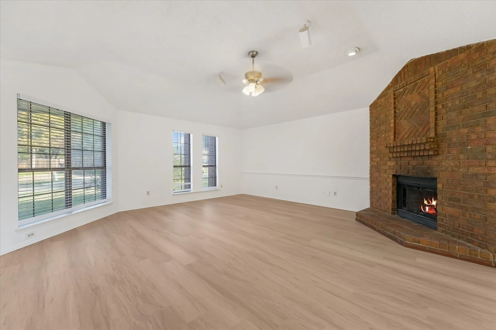 Single Family Residence For Sale in Collin County , 708 Tribal Road, Plano, Texas 75023, 2 Bedroom, 2 Bathroom, 2 Garage spaces, 1,558 Sqft, built in 1984, mls#21412663, Real Estate Agent in Plano, Homes For Sale in Collin county, Homes For Sale in Plano, Realtor in Plano Texas, Real Estate Brokerage Independent Realty Texas, Luminita Cordes Realtor