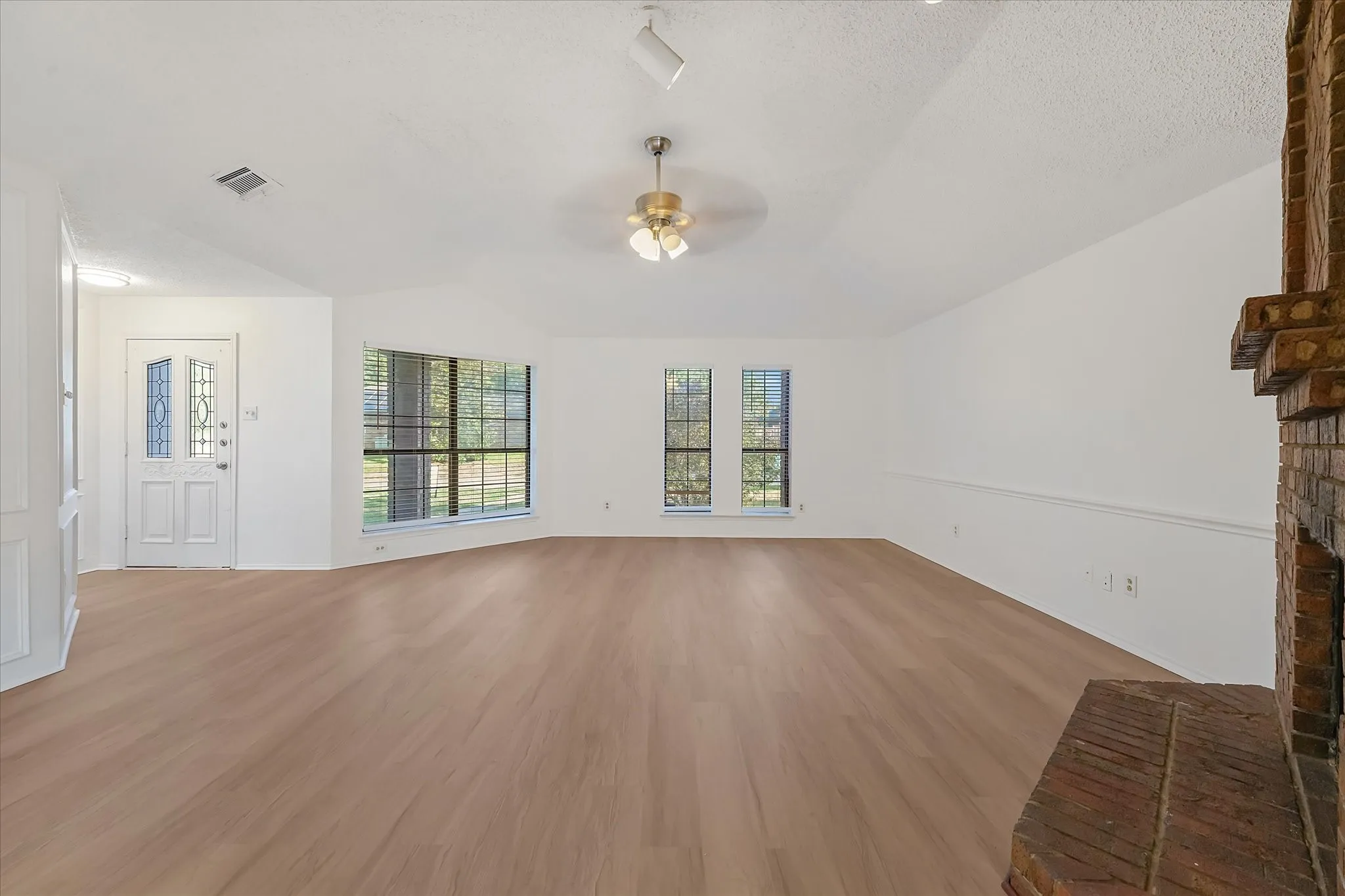 Single Family Residence For Sale in Collin County , 708 Tribal Road, Plano, Texas 75023, 2 Bedroom, 2 Bathroom, 2 Garage spaces, 1,558 Sqft, built in 1984, mls#21412663, Real Estate Agent in Plano, Homes For Sale in Collin county, Homes For Sale in Plano, Realtor in Plano Texas, Real Estate Brokerage Independent Realty Texas, Luminita Cordes Realtor