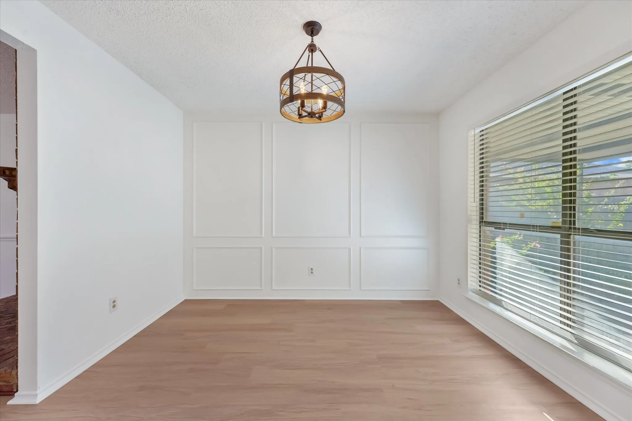 Single Family Residence For Sale in Collin County , 708 Tribal Road, Plano, Texas 75023, 2 Bedroom, 2 Bathroom, 2 Garage spaces, 1,558 Sqft, built in 1984, mls#21412663, Real Estate Agent in Plano, Homes For Sale in Collin county, Homes For Sale in Plano, Realtor in Plano Texas, Real Estate Brokerage Independent Realty Texas, Luminita Cordes Realtor