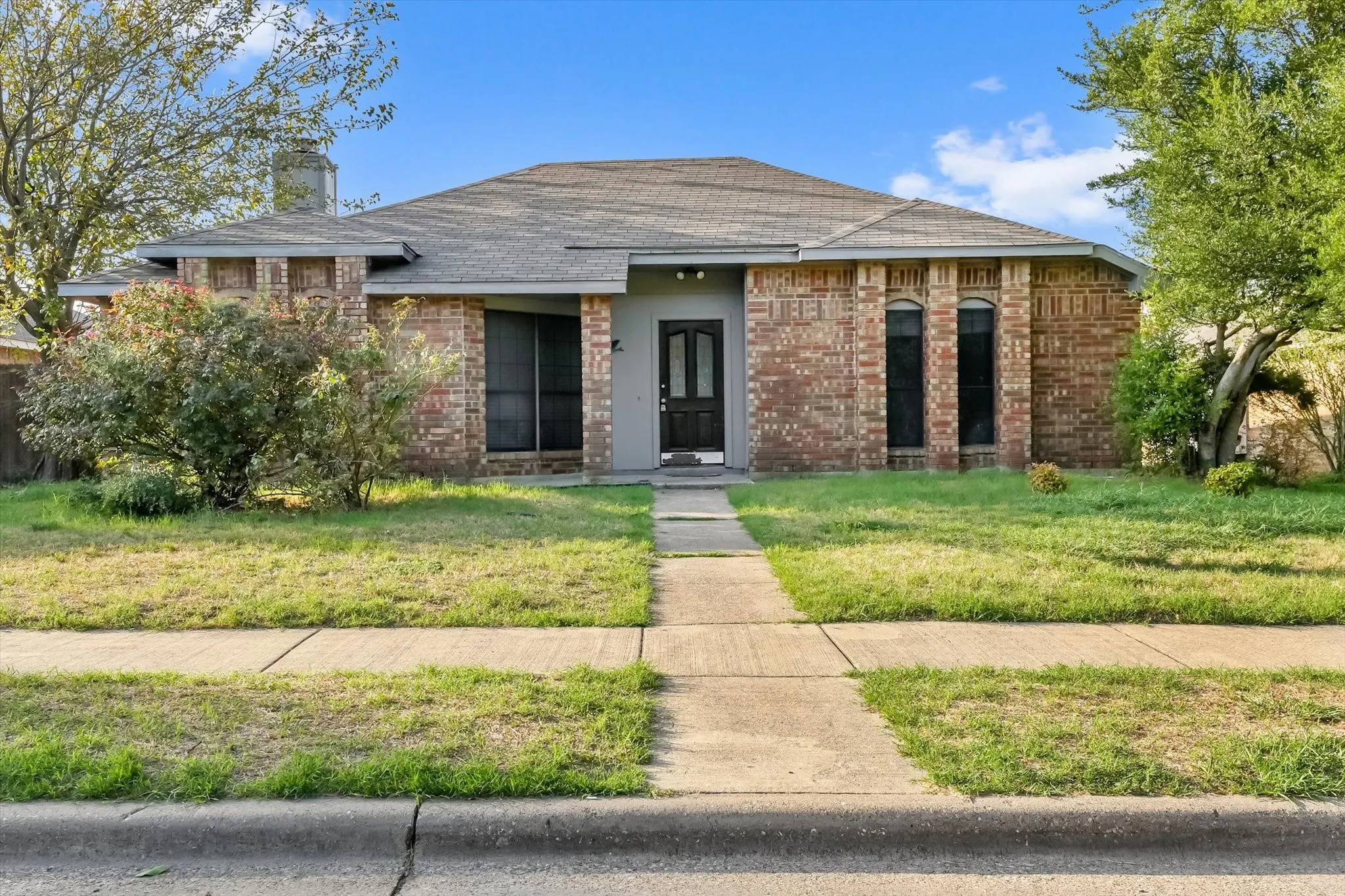 Single Family Residence For Sale in Collin County , 708 Tribal Road, Plano, Texas 75023, 2 Bedroom, 2 Bathroom, 2 Garage spaces, 1,558 Sqft, built in 1984, mls#21412663, Real Estate Agent in Plano, Homes For Sale in Collin county, Homes For Sale in Plano, Realtor in Plano Texas, Real Estate Brokerage Independent Realty Texas, Luminita Cordes Realtor