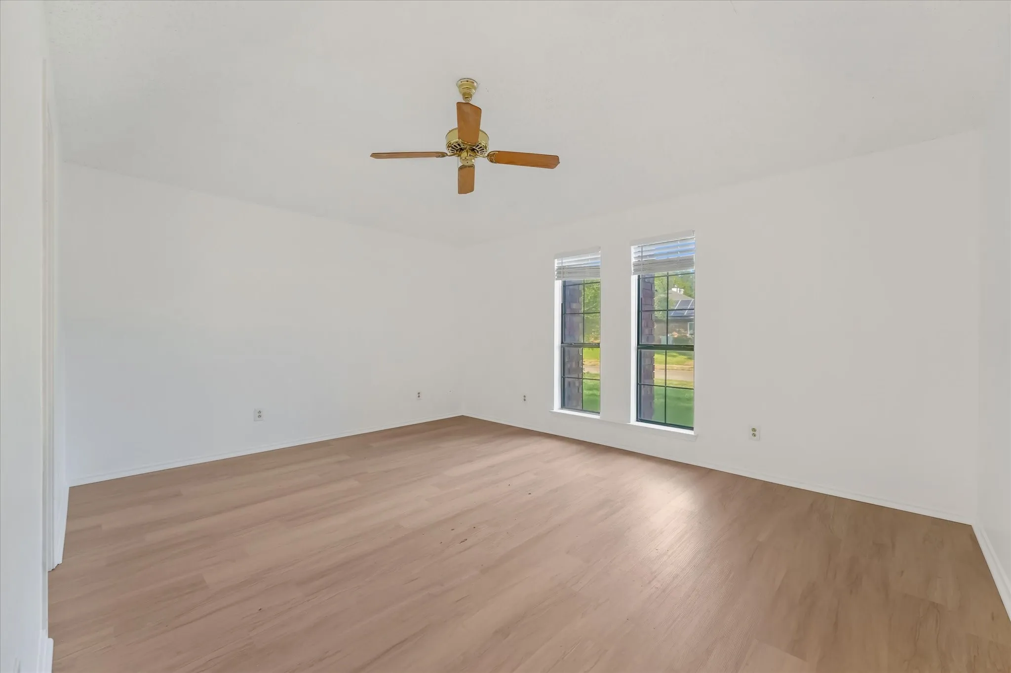 Single Family Residence For Sale in Collin County , 708 Tribal Road, Plano, Texas 75023, 2 Bedroom, 2 Bathroom, 2 Garage spaces, 1,558 Sqft, built in 1984, mls#21412663, Real Estate Agent in Plano, Homes For Sale in Collin county, Homes For Sale in Plano, Realtor in Plano Texas, Real Estate Brokerage Independent Realty Texas, Luminita Cordes Realtor