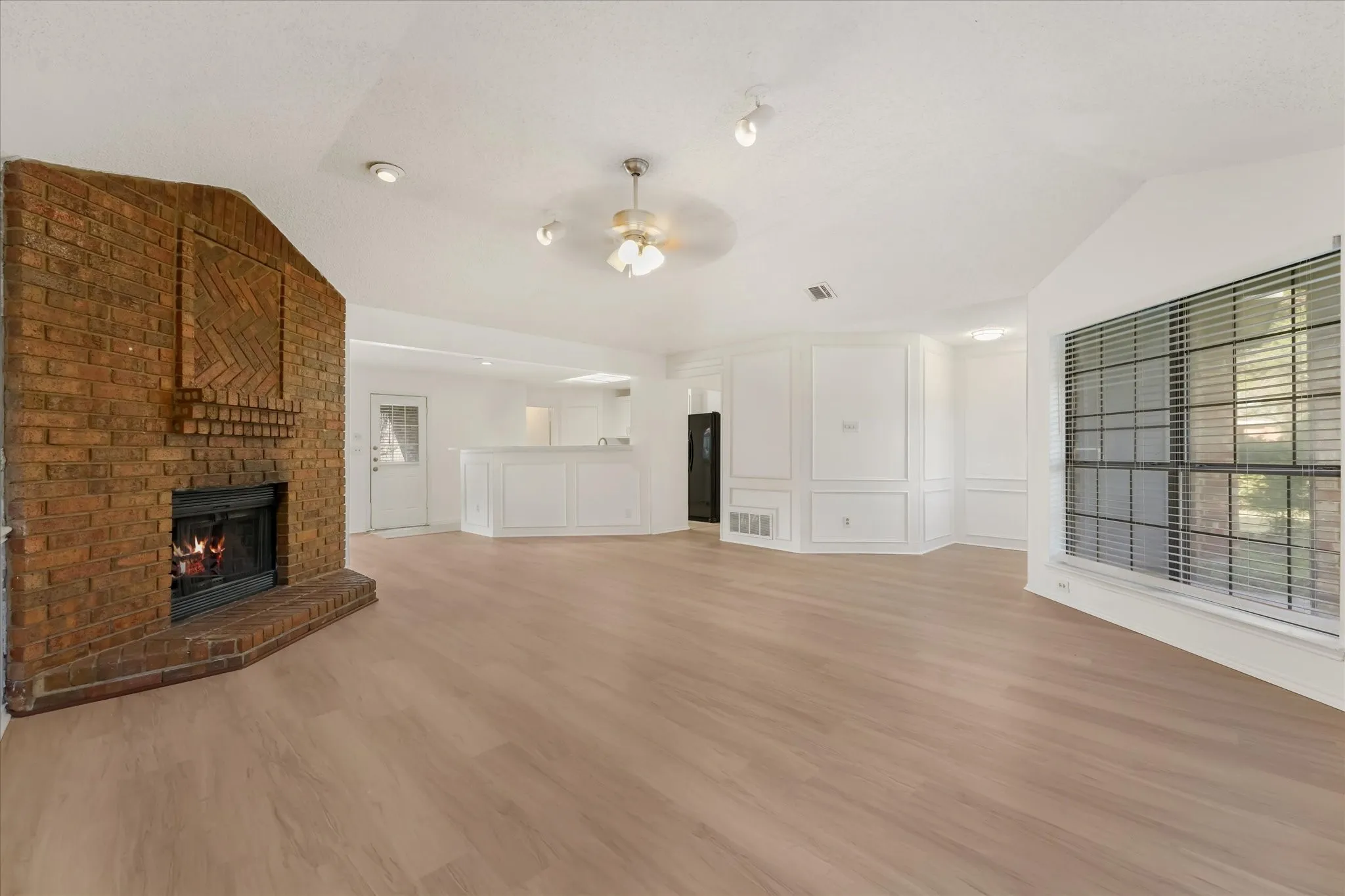 Single Family Residence For Sale in Collin County , 708 Tribal Road, Plano, Texas 75023, 2 Bedroom, 2 Bathroom, 2 Garage spaces, 1,558 Sqft, built in 1984, mls#21412663, Real Estate Agent in Plano, Homes For Sale in Collin county, Homes For Sale in Plano, Realtor in Plano Texas, Real Estate Brokerage Independent Realty Texas, Luminita Cordes Realtor