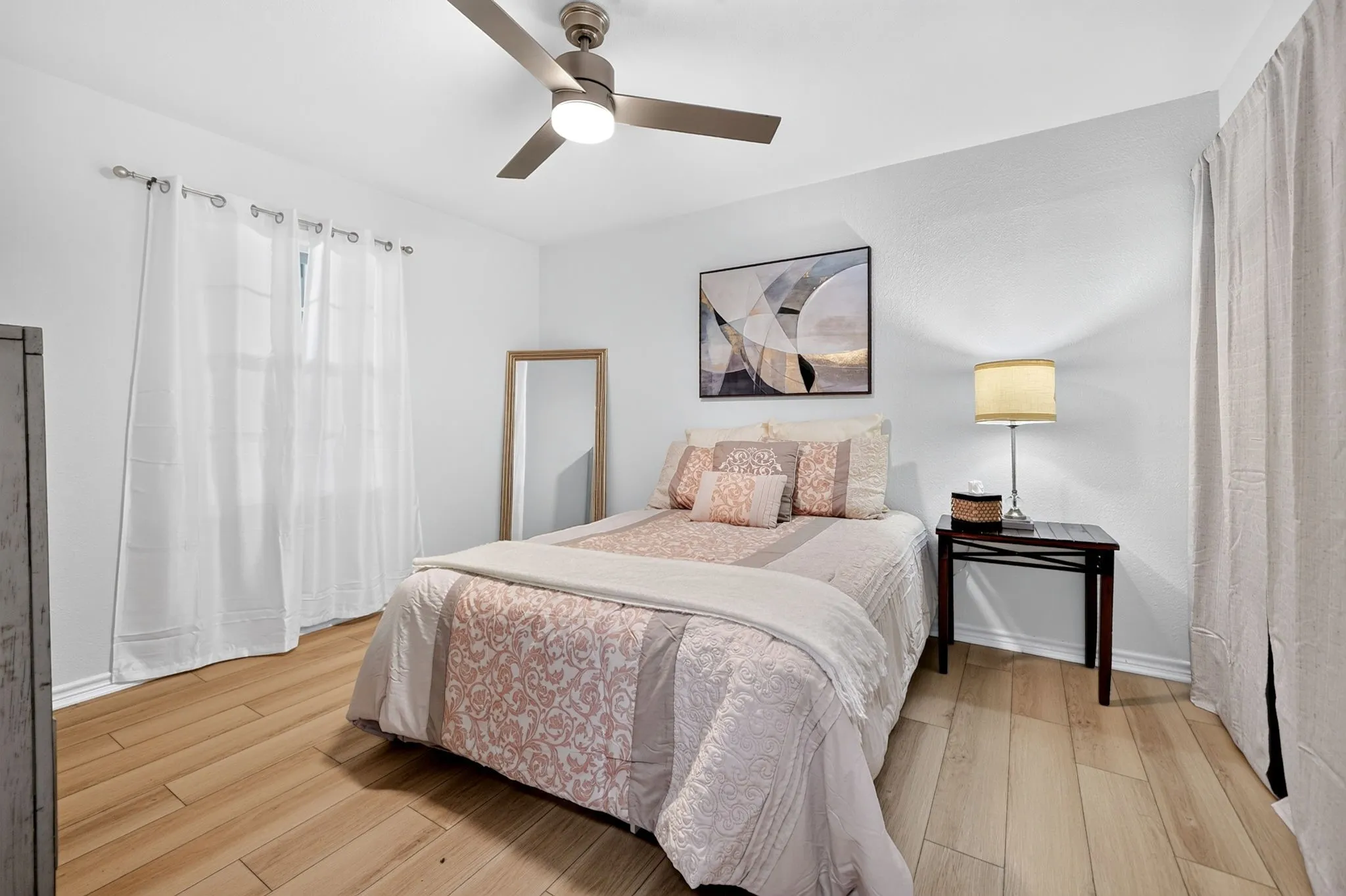 Single Family Residence For Sale in Dallas County , 1813 Baxley Drive, Carrollton, Texas 75006, 4 Bedroom, 3 Bathroom, 1 Garage spaces, 2,106 Sqft, built in 1956, mls#21402455, Real Estate Agent in Carrollton, Homes For Sale in Dallas county, Homes For Sale in Carrollton, Realtor in Carrollton Texas, Real Estate Brokerage Independent Realty Texas, Luminita Cordes Realtor