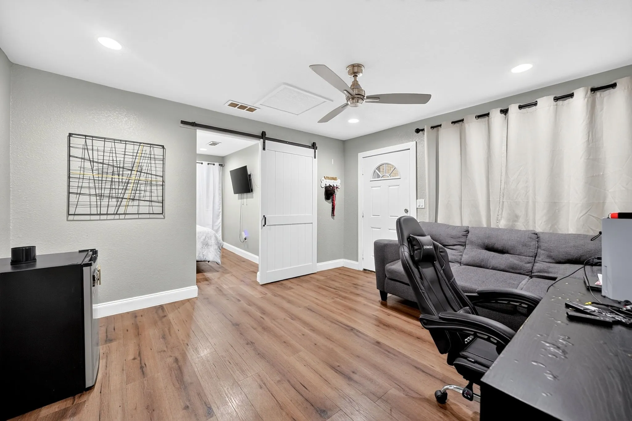 Single Family Residence For Sale in Dallas County , 1813 Baxley Drive, Carrollton, Texas 75006, 4 Bedroom, 3 Bathroom, 1 Garage spaces, 2,106 Sqft, built in 1956, mls#21402455, Real Estate Agent in Carrollton, Homes For Sale in Dallas county, Homes For Sale in Carrollton, Realtor in Carrollton Texas, Real Estate Brokerage Independent Realty Texas, Luminita Cordes Realtor