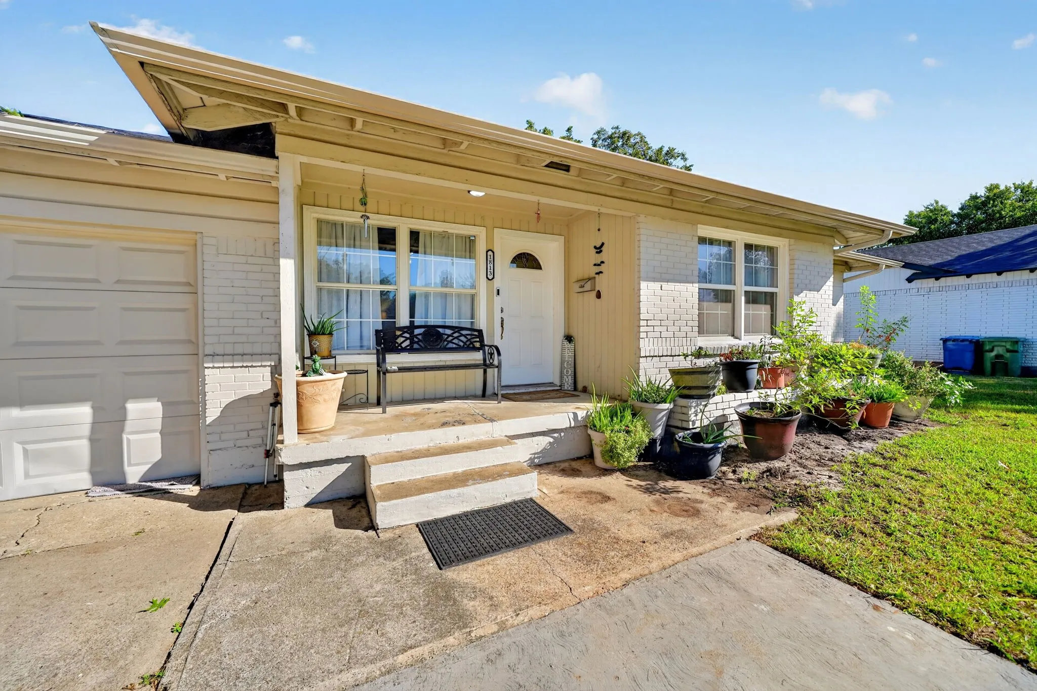 Single Family Residence For Sale in Dallas County , 1813 Baxley Drive, Carrollton, Texas 75006, 4 Bedroom, 3 Bathroom, 1 Garage spaces, 2,106 Sqft, built in 1956, mls#21402455, Real Estate Agent in Carrollton, Homes For Sale in Dallas county, Homes For Sale in Carrollton, Realtor in Carrollton Texas, Real Estate Brokerage Independent Realty Texas, Luminita Cordes Realtor