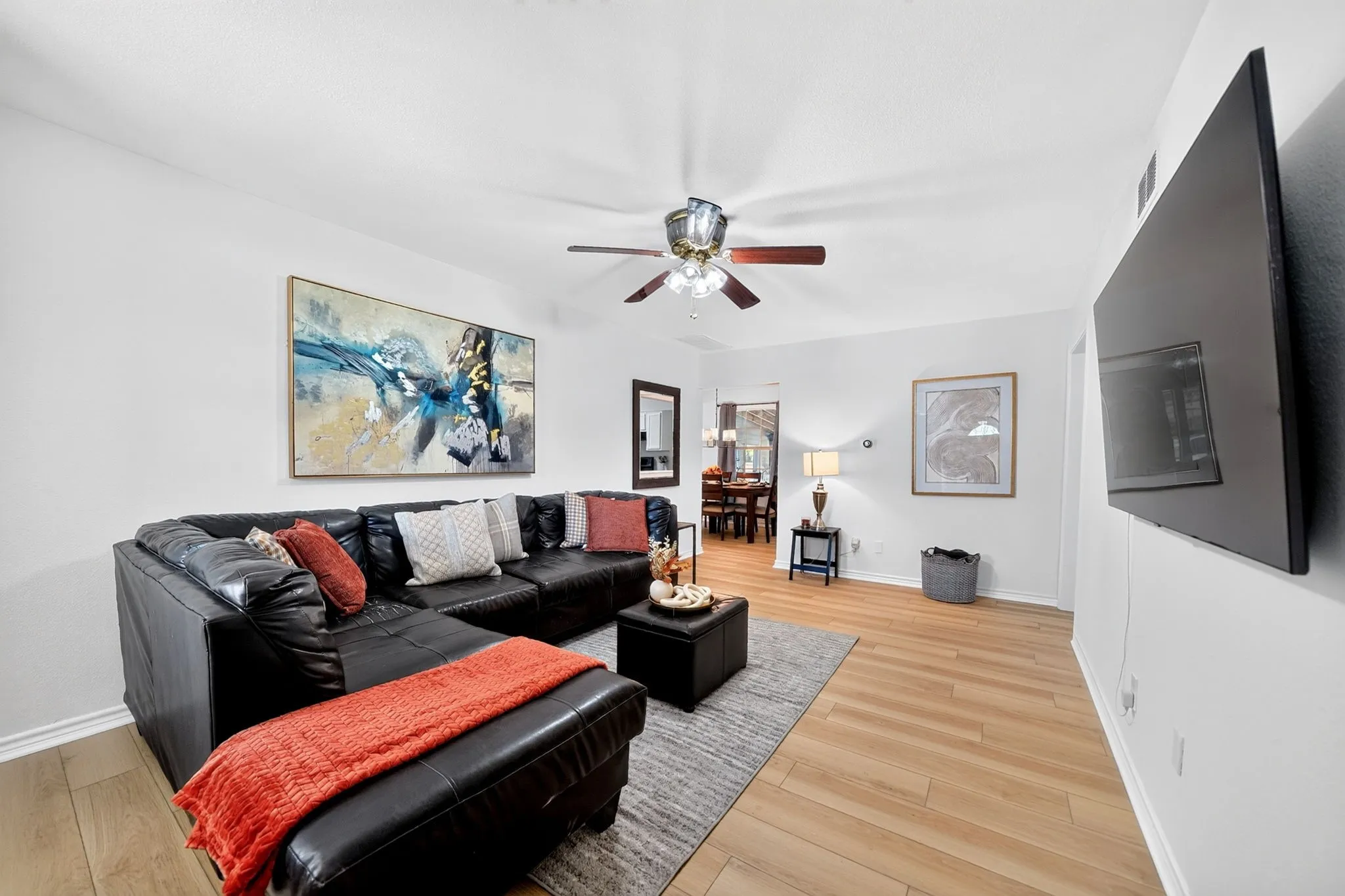 Single Family Residence For Sale in Dallas County , 1813 Baxley Drive, Carrollton, Texas 75006, 4 Bedroom, 3 Bathroom, 1 Garage spaces, 2,106 Sqft, built in 1956, mls#21402455, Real Estate Agent in Carrollton, Homes For Sale in Dallas county, Homes For Sale in Carrollton, Realtor in Carrollton Texas, Real Estate Brokerage Independent Realty Texas, Luminita Cordes Realtor