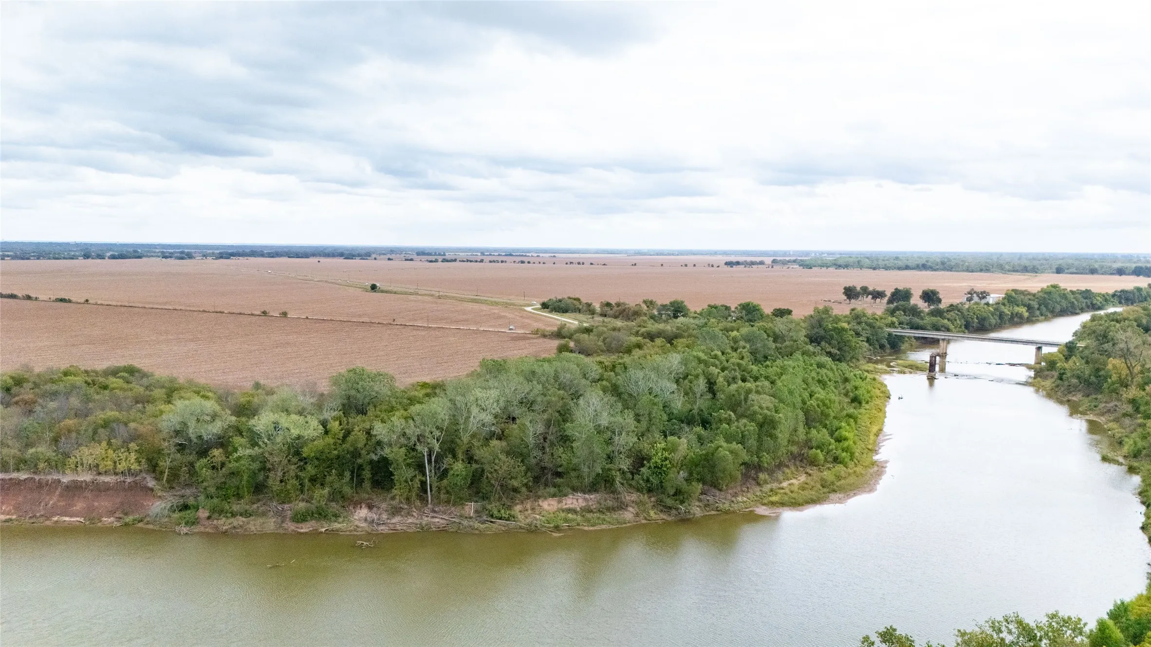 Unimproved Land For Sale in Falls County , 184 County Road 183, Marlin, Texas 76661, 0, 0, Garage spaces, 0 Sqft, built in 0, mls#21411856, Real Estate Agent in Marlin, Homes For Sale in Falls county, Homes For Sale in Marlin, Realtor in Marlin Texas, Real Estate Brokerage Independent Realty Texas, Luminita Cordes Realtor