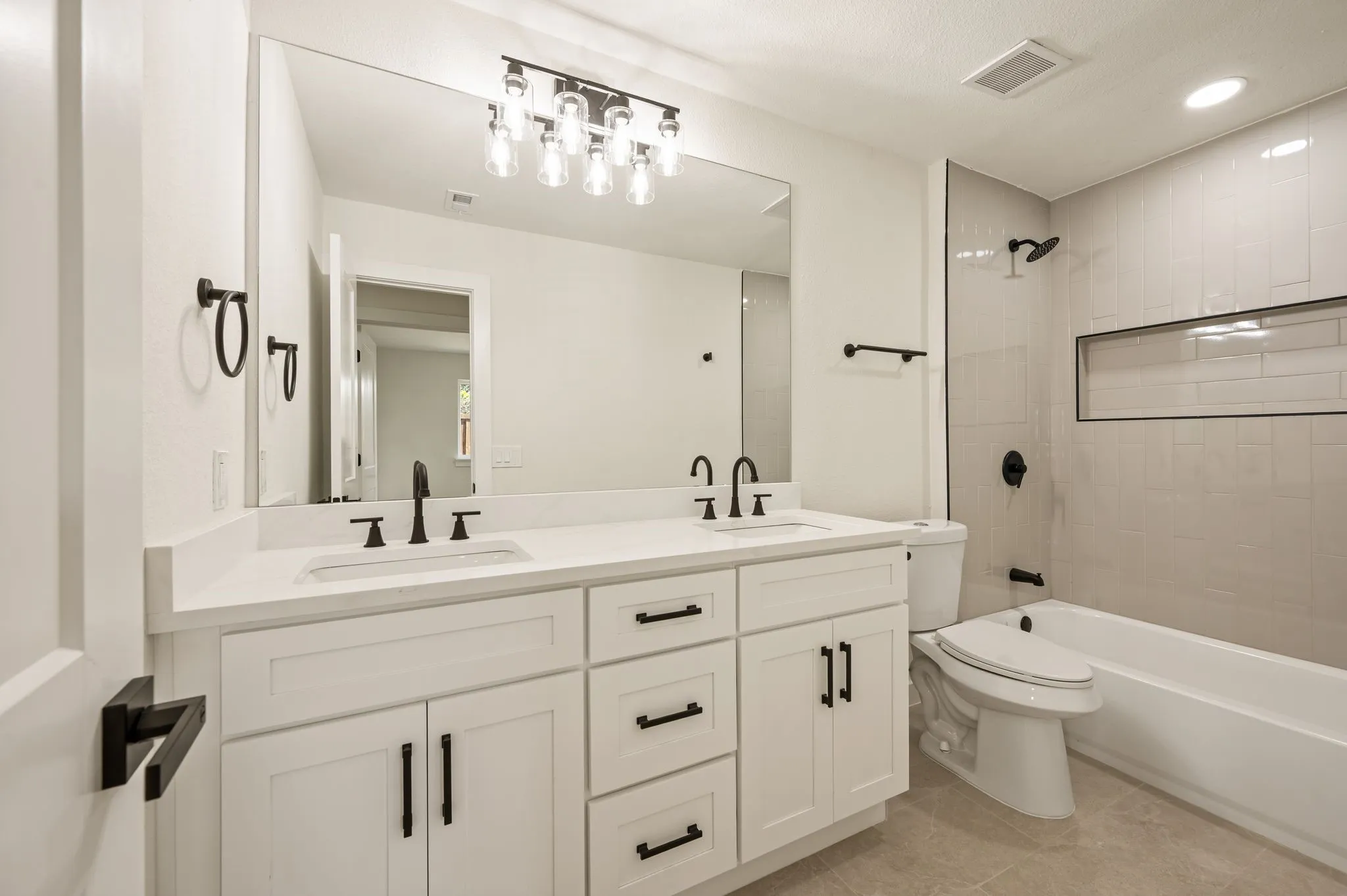 Single Family Residence For Sale in Collin County , 2144 Usa Drive, Plano, Texas 75025, 4 Bedroom, 3 Bathroom, 2 Garage spaces, 2,598 Sqft, built in 1984, mls#21413821, Real Estate Agent in Plano, Homes For Sale in Collin county, Homes For Sale in Plano, Realtor in Plano Texas, Real Estate Brokerage Independent Realty Texas, Luminita Cordes Realtor