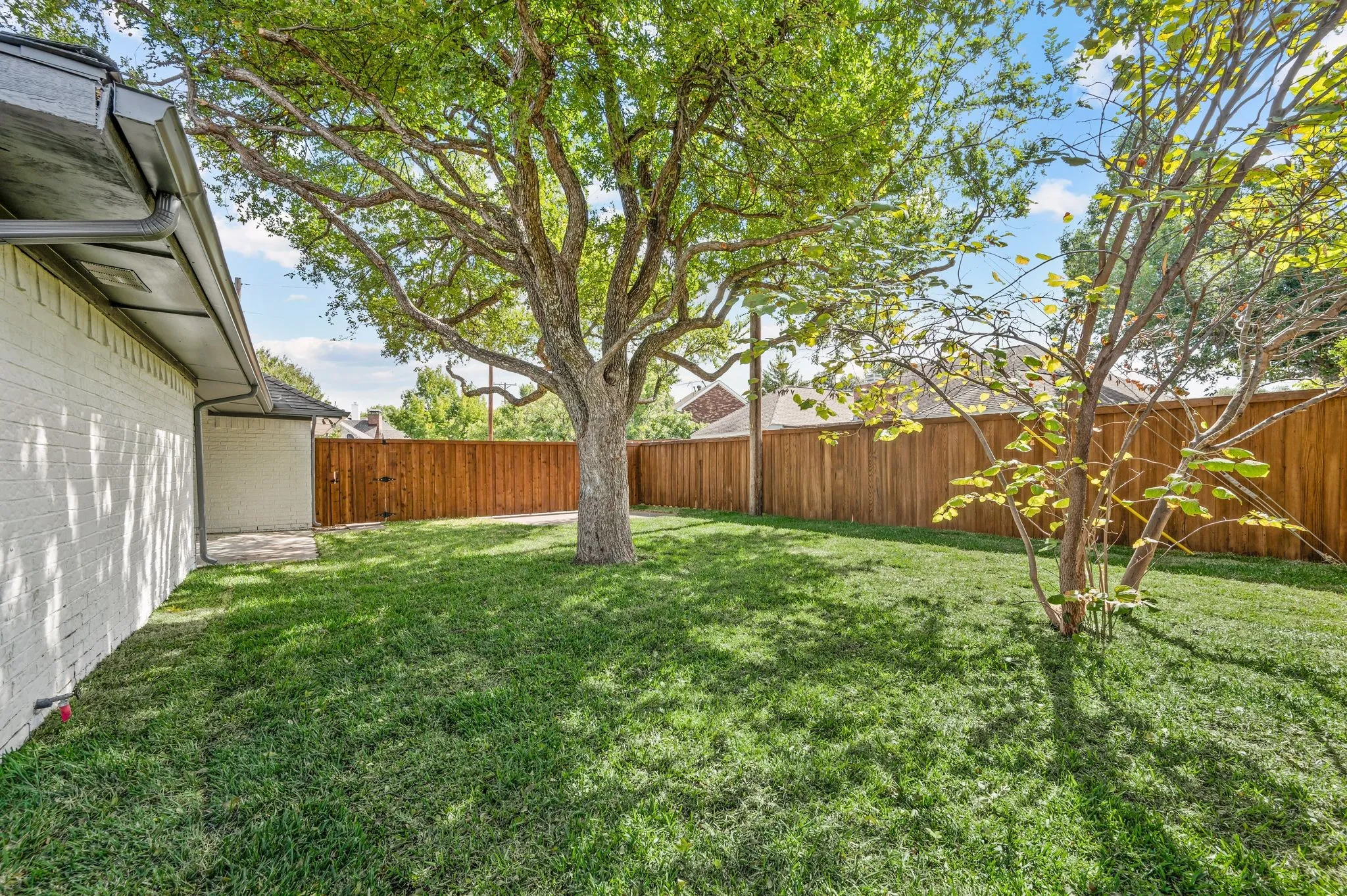 Single Family Residence For Sale in Collin County , 2144 Usa Drive, Plano, Texas 75025, 4 Bedroom, 3 Bathroom, 2 Garage spaces, 2,598 Sqft, built in 1984, mls#21413821, Real Estate Agent in Plano, Homes For Sale in Collin county, Homes For Sale in Plano, Realtor in Plano Texas, Real Estate Brokerage Independent Realty Texas, Luminita Cordes Realtor