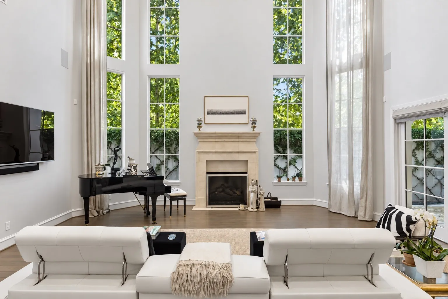 Single Family Residence For Sale in Dallas County , 4501 Normandy Avenue, University Park, Texas 75205, 3 Bedroom, 4 Bathroom, 2 Garage spaces, 4,755 Sqft, built in 2014, mls#21412822, Real Estate Agent in University Park, Homes For Sale in Dallas county, Homes For Sale in University Park, Realtor in University Park Texas, Real Estate Brokerage Independent Realty Texas, Luminita Cordes Realtor