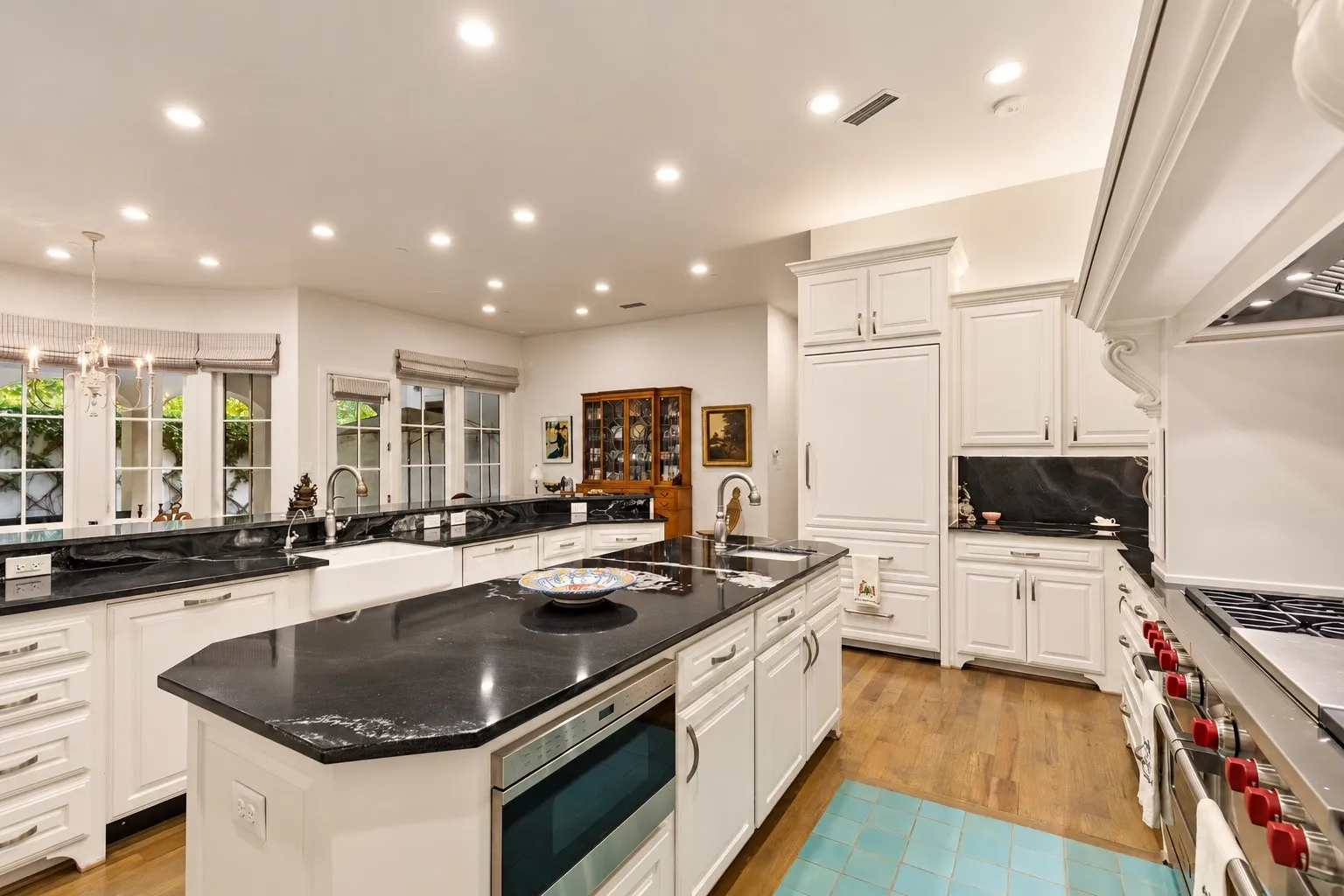 Single Family Residence For Sale in Dallas County , 4501 Normandy Avenue, University Park, Texas 75205, 3 Bedroom, 4 Bathroom, 2 Garage spaces, 4,755 Sqft, built in 2014, mls#21412822, Real Estate Agent in University Park, Homes For Sale in Dallas county, Homes For Sale in University Park, Realtor in University Park Texas, Real Estate Brokerage Independent Realty Texas, Luminita Cordes Realtor