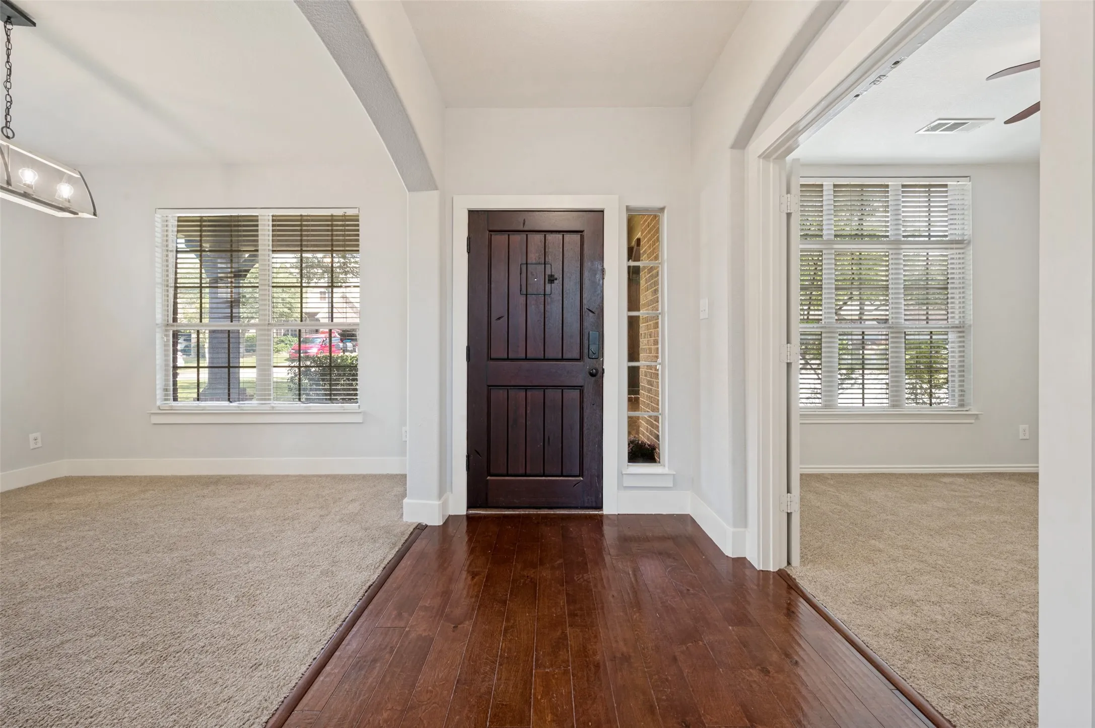 Single Family Residence For Sale in Tarrant County , 12725 Travers Trail, Fort Worth, Texas 76244, 4 Bedroom, 4 Bathroom, 2 Garage spaces, 3,280 Sqft, built in 2008, mls#21409889, Real Estate Agent in Fort Worth, Homes For Sale in Tarrant county, Homes For Sale in Fort Worth, Realtor in Fort Worth Texas, Real Estate Brokerage Independent Realty Texas, Luminita Cordes Realtor