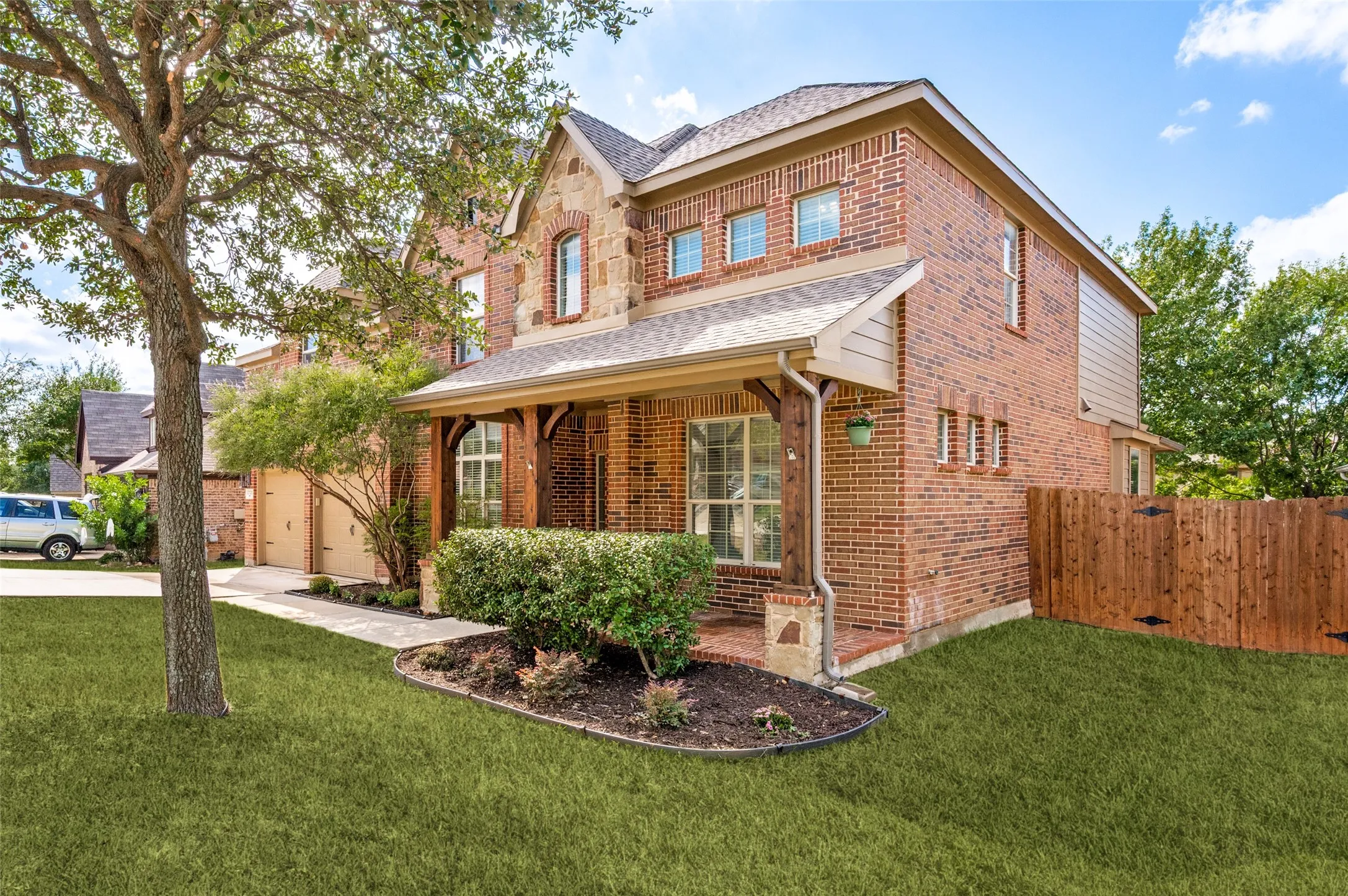 Single Family Residence For Sale in Tarrant County , 12725 Travers Trail, Fort Worth, Texas 76244, 4 Bedroom, 4 Bathroom, 2 Garage spaces, 3,280 Sqft, built in 2008, mls#21409889, Real Estate Agent in Fort Worth, Homes For Sale in Tarrant county, Homes For Sale in Fort Worth, Realtor in Fort Worth Texas, Real Estate Brokerage Independent Realty Texas, Luminita Cordes Realtor
