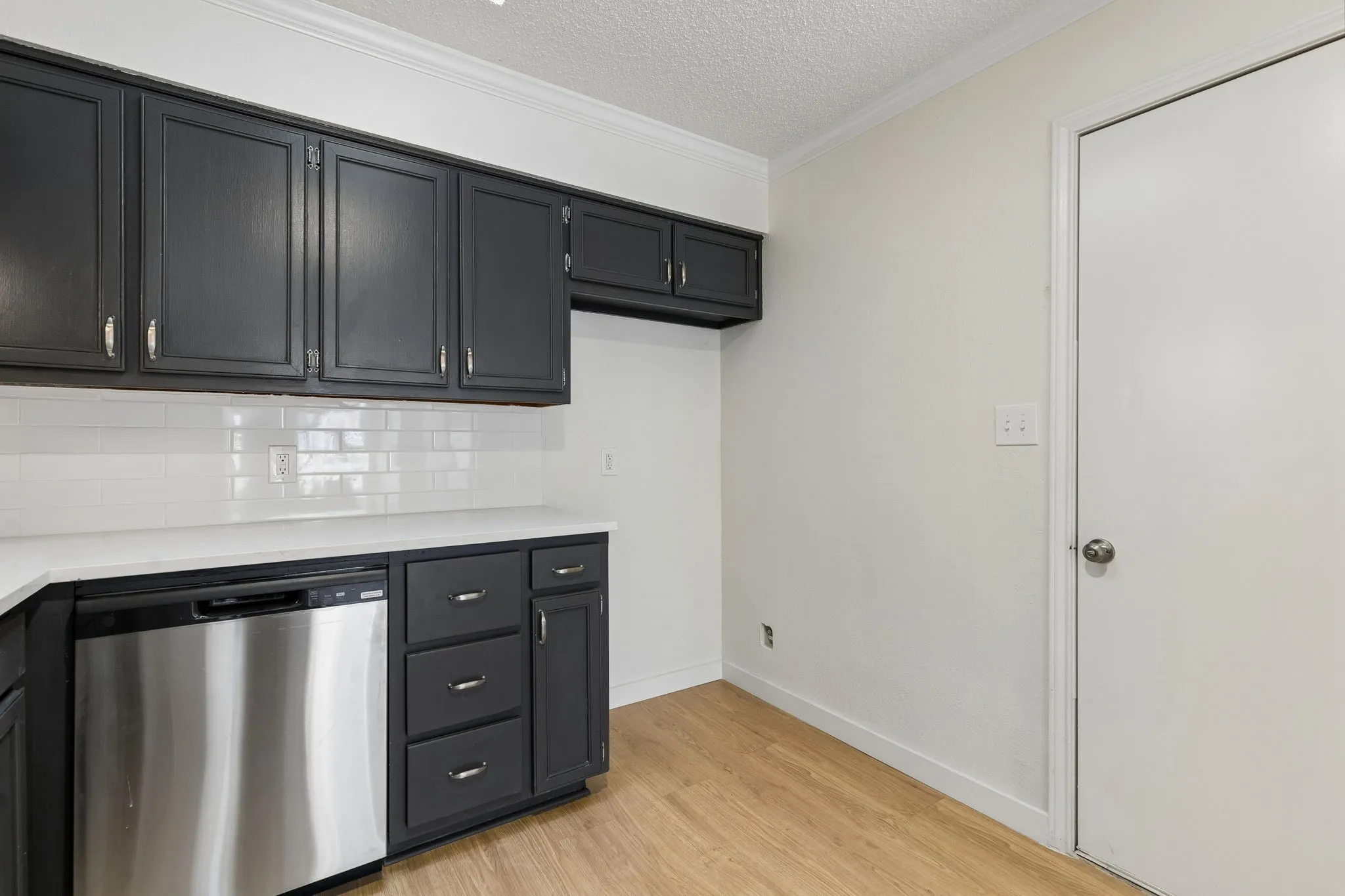 Single Family Residence For Sale in Denton County , 1010 Bull Run, Denton, Texas 76209, 3 Bedroom, 2 Bathroom, 1 Garage spaces, 1,114 Sqft, built in 1986, mls#21413335, Real Estate Agent in Denton, Homes For Sale in Denton county, Homes For Sale in Denton, Realtor in Denton Texas, Real Estate Brokerage Independent Realty Texas, Luminita Cordes Realtor